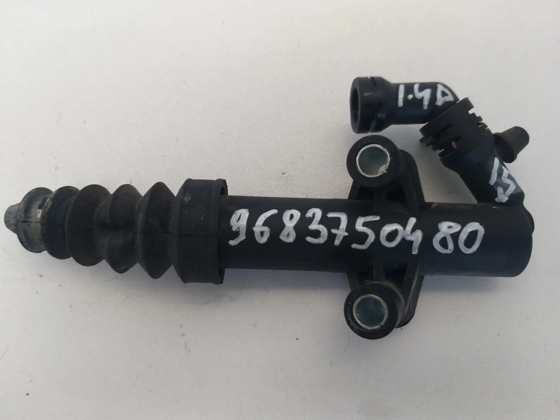 Cilindro frizione Peugeot 208 del 2016 1.4 Diesel CODICE RICAMBIO : 9683750480
