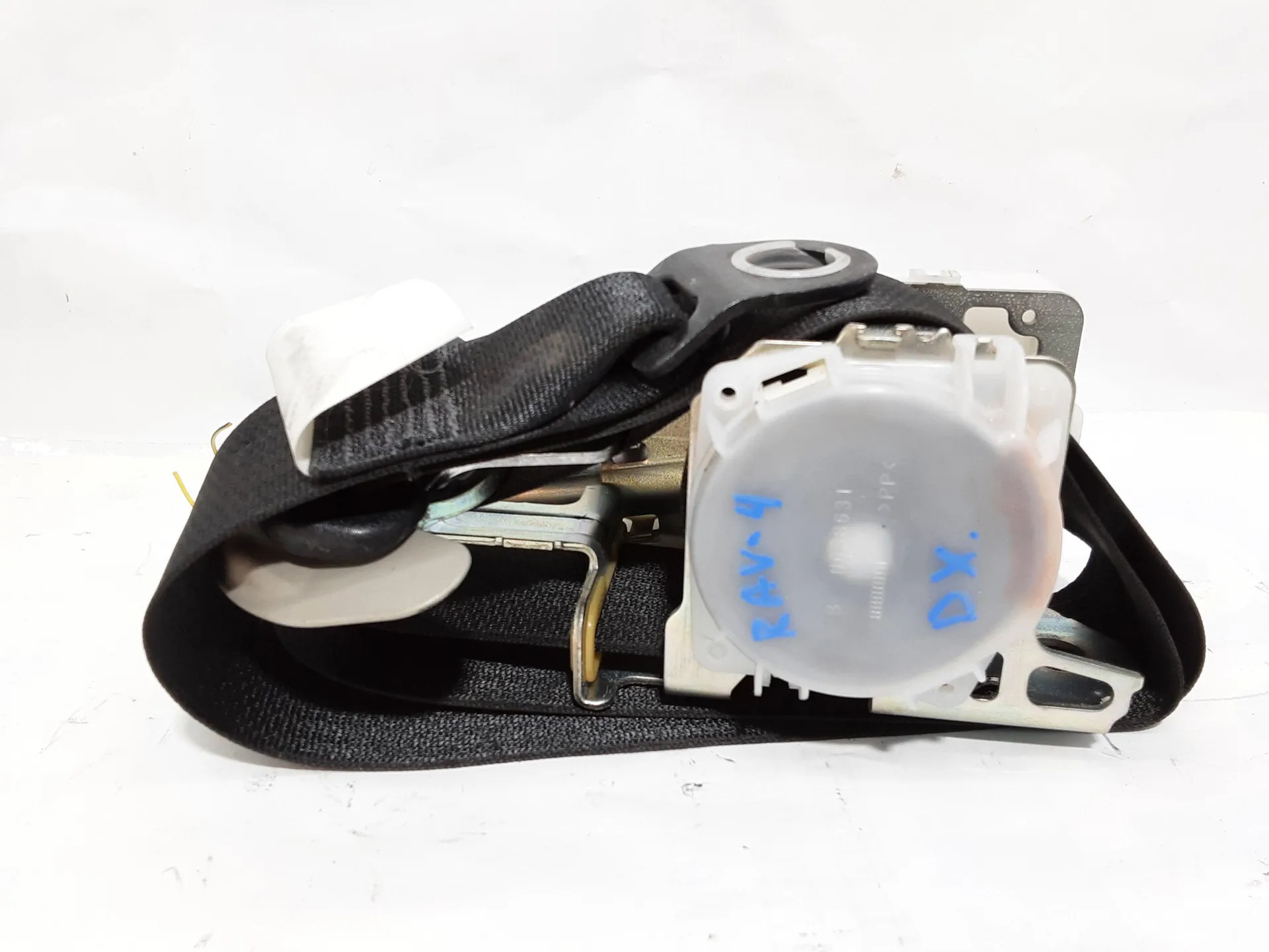 CINTURA DI SICUREZZA ANTERIORE DESTRA con codice N088601 da TOYOTA Rav4 6° Serie Diesel con codice motore 1AD-FTV