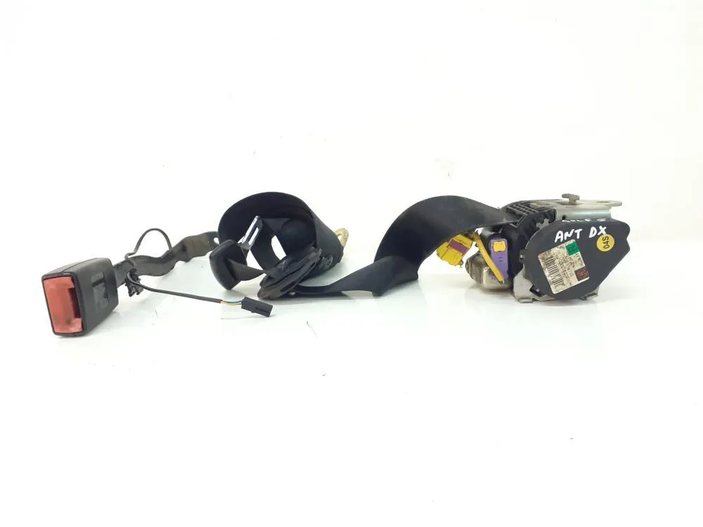 CINTURA DI SICUREZZA ANTERIORE DESTRA con codice 602213300 da VOLKSWAGEN Golf 5 Berlina (03>08) 1900 Diesel 77 (2006)