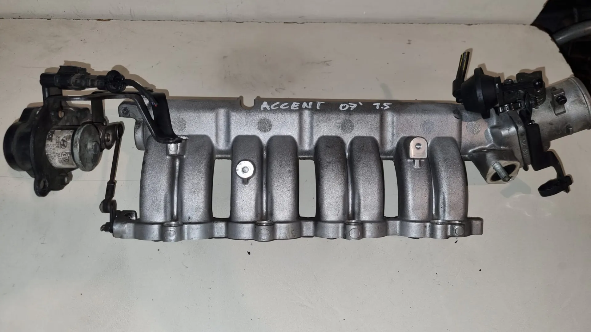 Collettore aspirazione Hyundai Accent del 2007 1.5 Diesel CODICE RICAMBIO : 28320-2a400