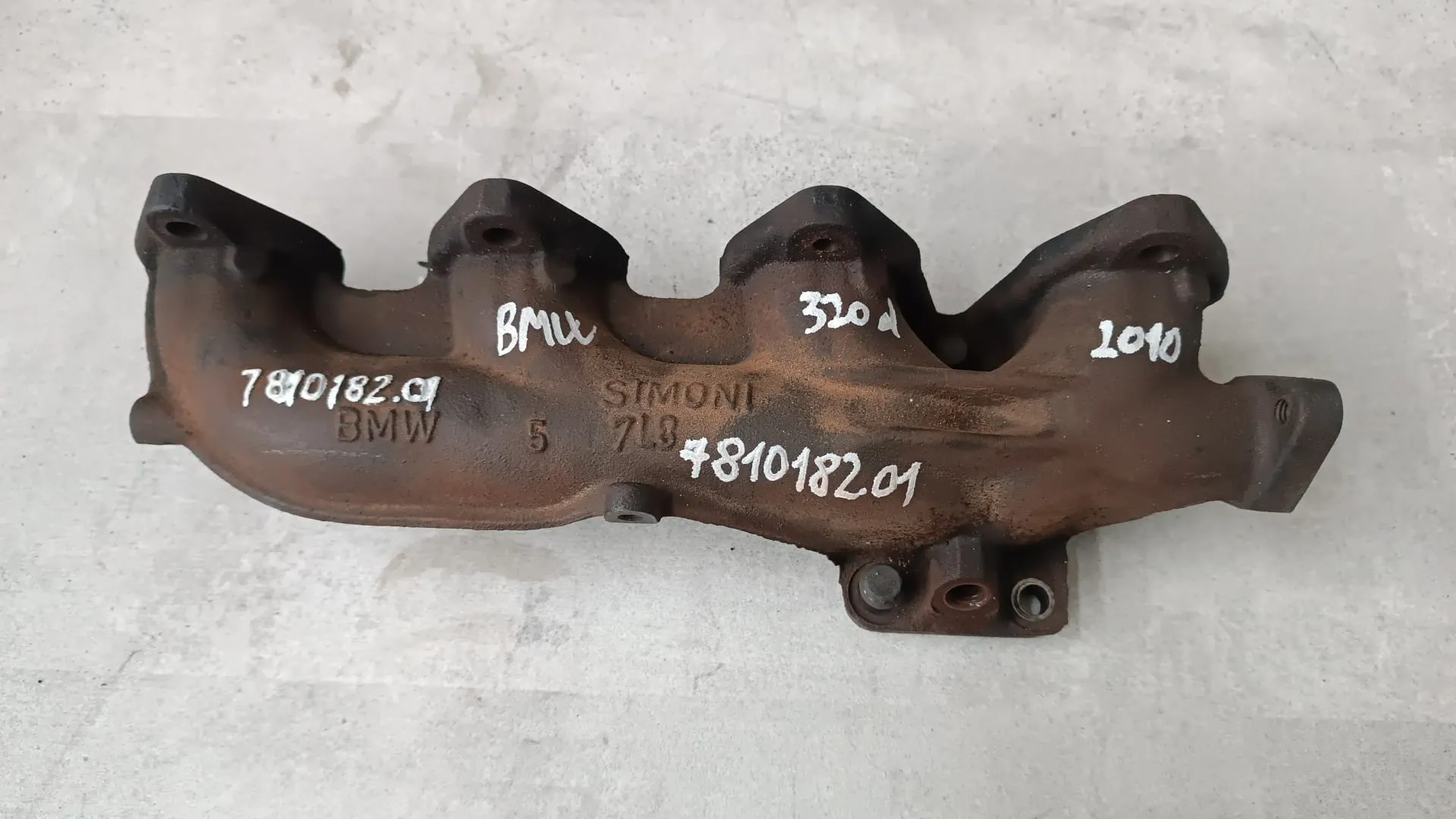 Collettore scarico BMW Serie 3 2.0 D del 2010 CODICE RICAMBIO : 781018201