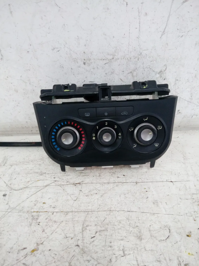COMANDI CLIMA con codice 5G1140100 da ALFA ROMEO Mito Serie (955_) (08>) Benzina (2012)