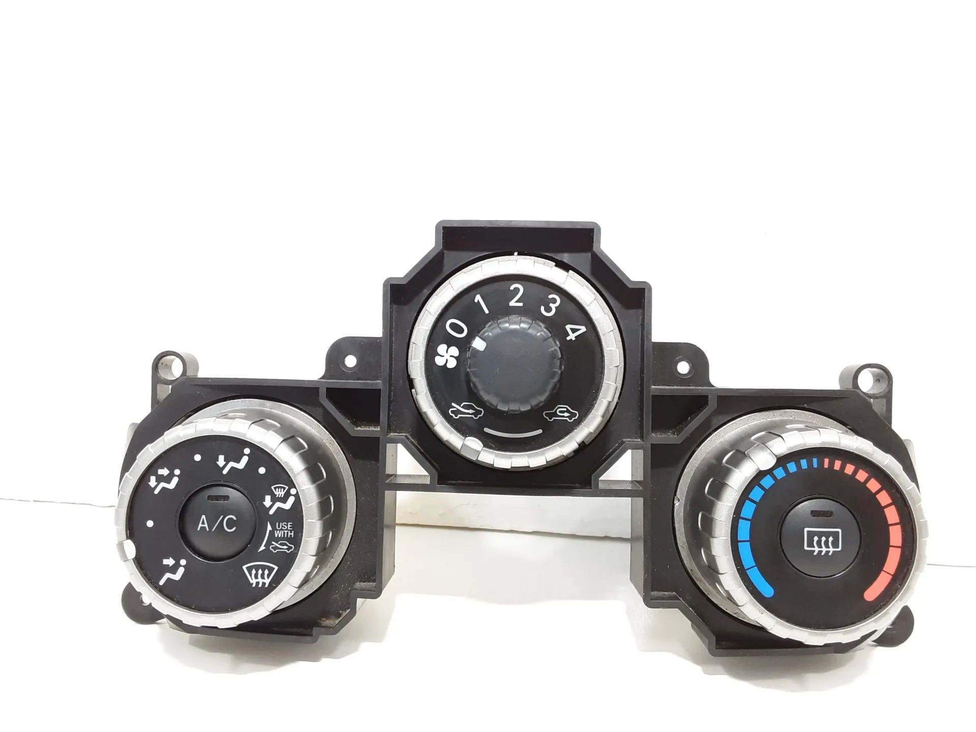COMANDI CLIMA con codice 758857 da DAIHATSU Terios 1° Serie 1500 Benzina 77 kW / 105 CV con codice motore 3SZ/3SZ-VE (2007)