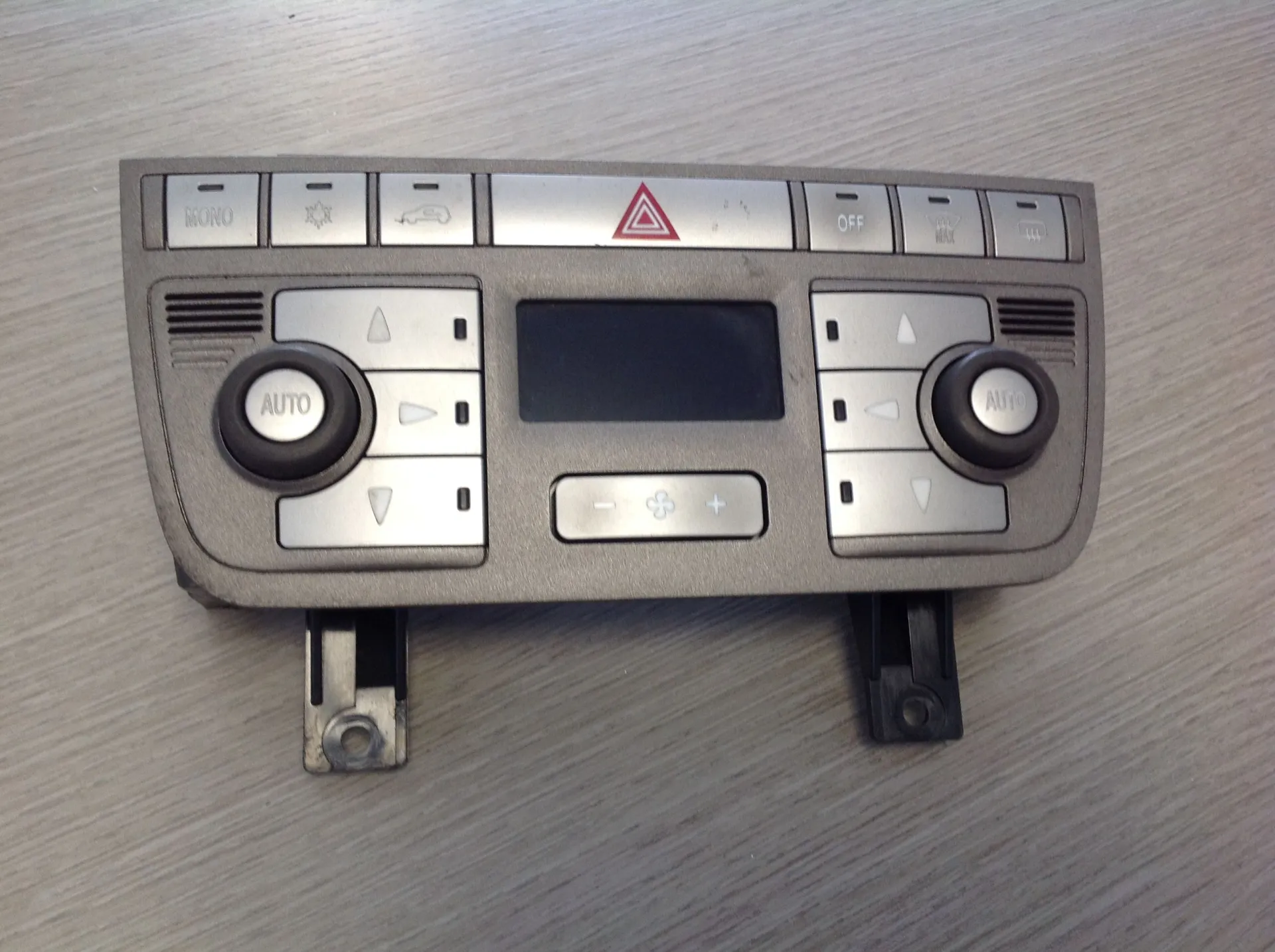 COMANDI CLIMA con codice 735387666 da LANCIA Musa 1Â° Serie Diesel (2005)