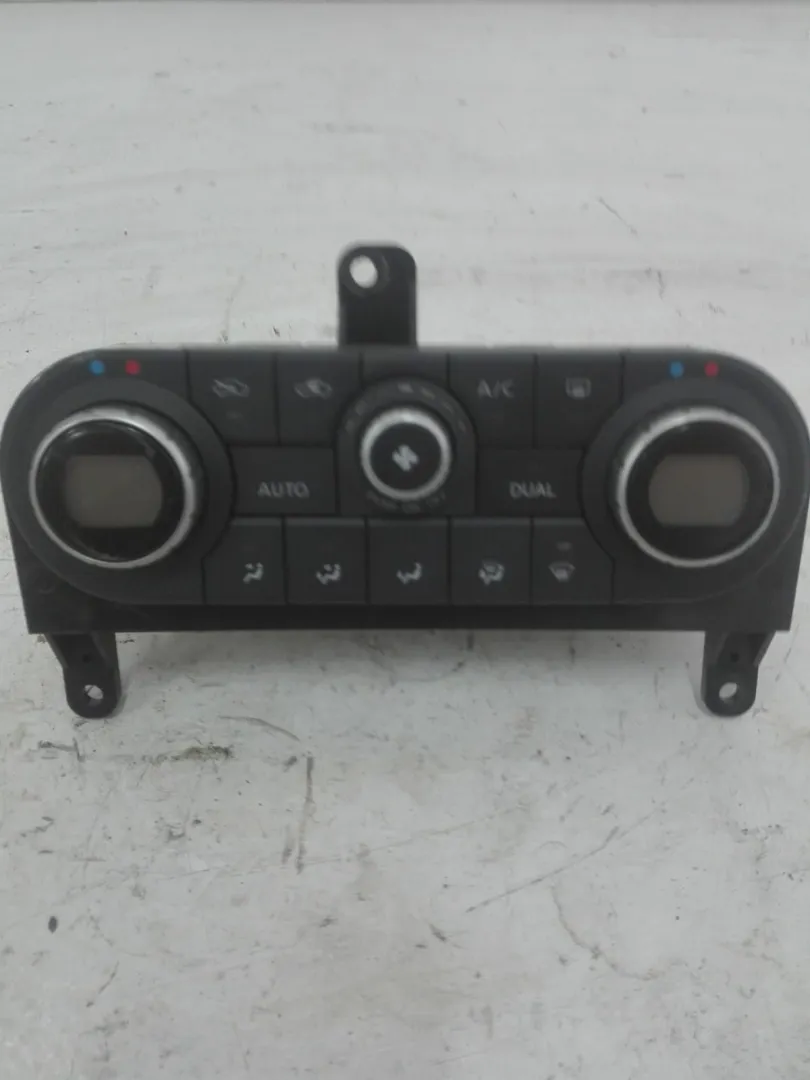 27500JD45C / A02000 A7706001 / 86A00742 JD45 / C8611 COMANDI CLIMA NISSAN Qashqai 2Â° Serie 1600 Diesel (2012)
