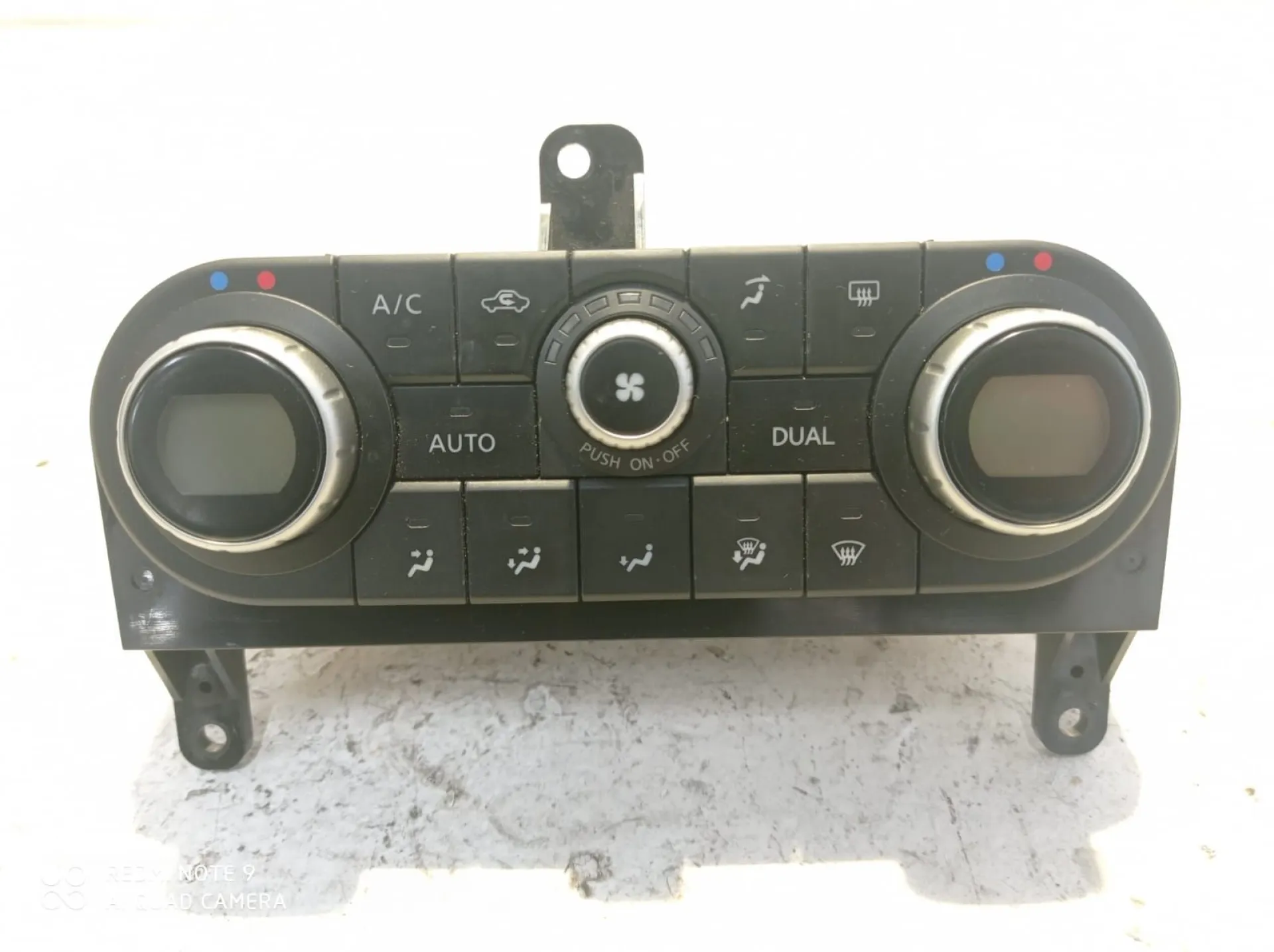 COMANDI CLIMA con codice 27500BR45A da NISSAN Qashqai 2Â° Serie Diesel (2012)