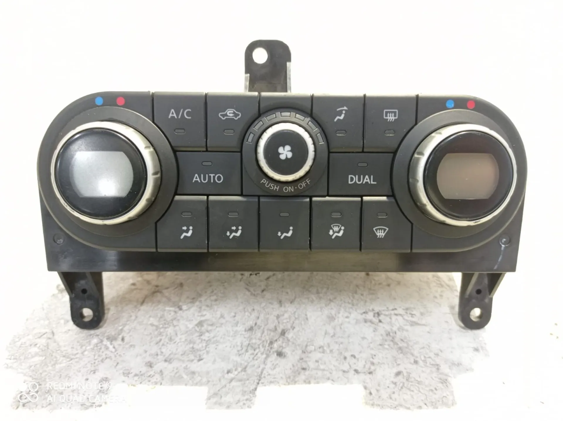 COMANDI CLIMA con codice 27500BR45A da NISSAN Qashqai 2Â° Serie Diesel (2012)