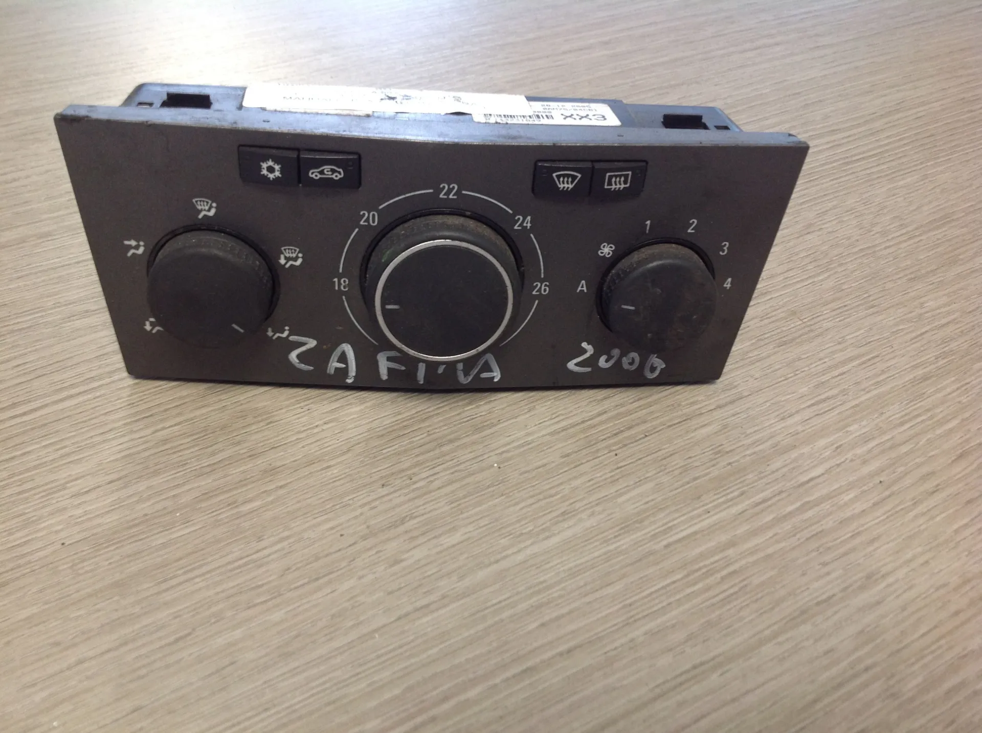 COMANDI CLIMA con codice 13231049 da OPEL Zafira B Diesel (2006)