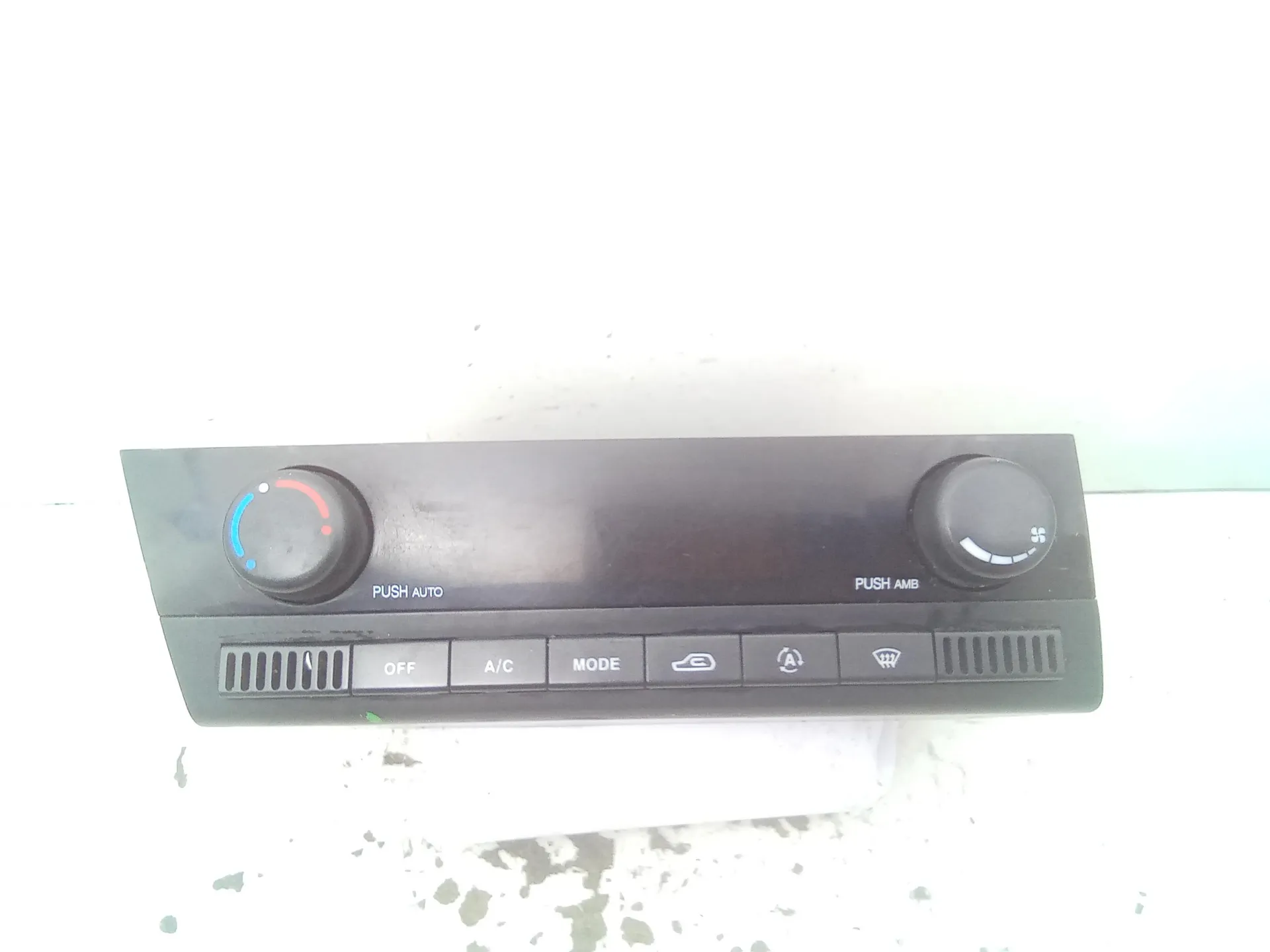 COMANDI CLIMA con codice 68700-09020 da SSANGYONG Actyon 1Â° Serie 2000 Diesel 104 (2009)