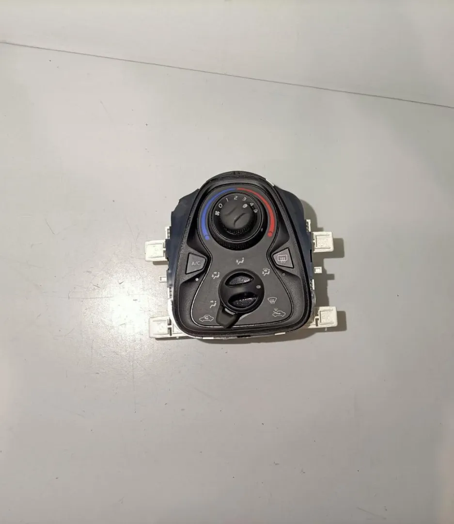 COMANDI CLIMA con codice 55900-YV030 da TOYOTA Aygo 3Â° Serie Benzina (2015)