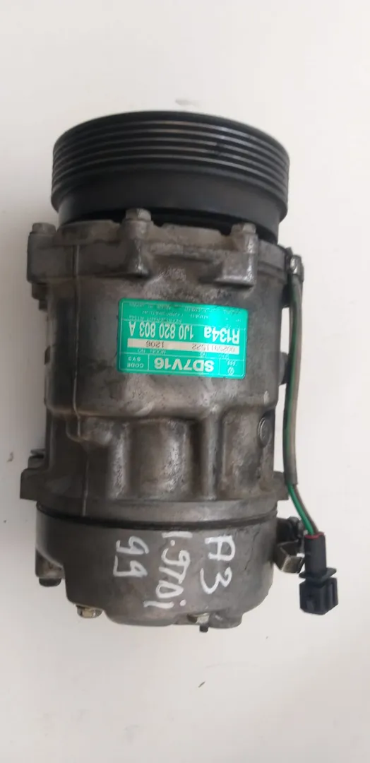 Compressore A/C Audi A3 del 1999 1.9 TDI CODICE RICAMBIO : 1J0820803A