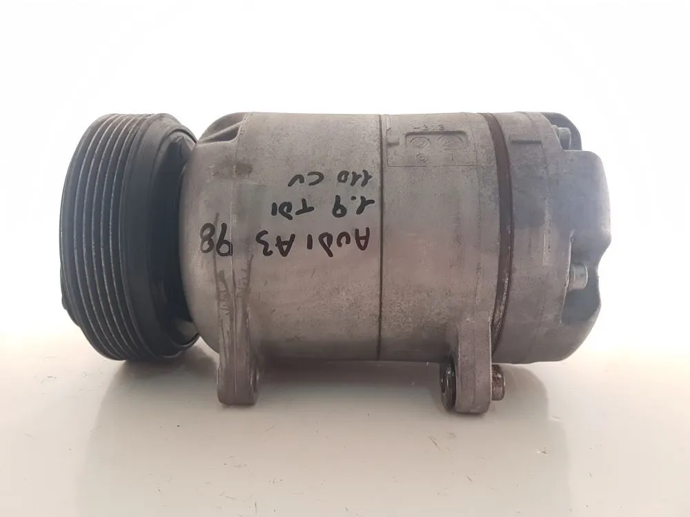 COMPRESSORE A/C con codice 1J0820803B da AUDI A3 Serie (8L1) (96>03) 1900 Diesel 81 (1998)