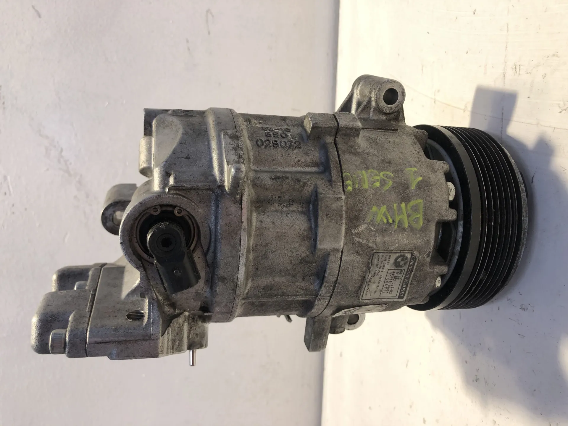 COMPRESSORE A/C con codice 918279403 / A41011B10005 / 10065976 / 029063 da BMW Serie 1 Serie (E87) (04>07) 2000 Benzina (2006)