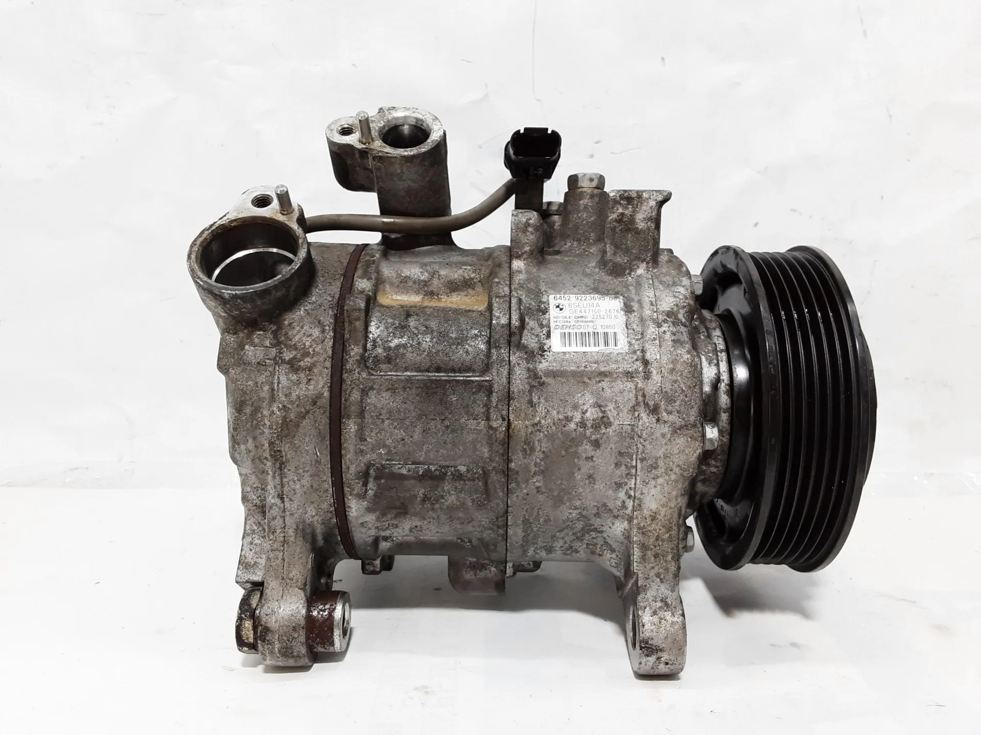 COMPRESSORE A/C con codice 64529223695 da BMW Serie 1 F20 (11>19) 2000 Diesel 135 kW / 184 CV con codice motore N47D20C/N47 D20 C (2013)