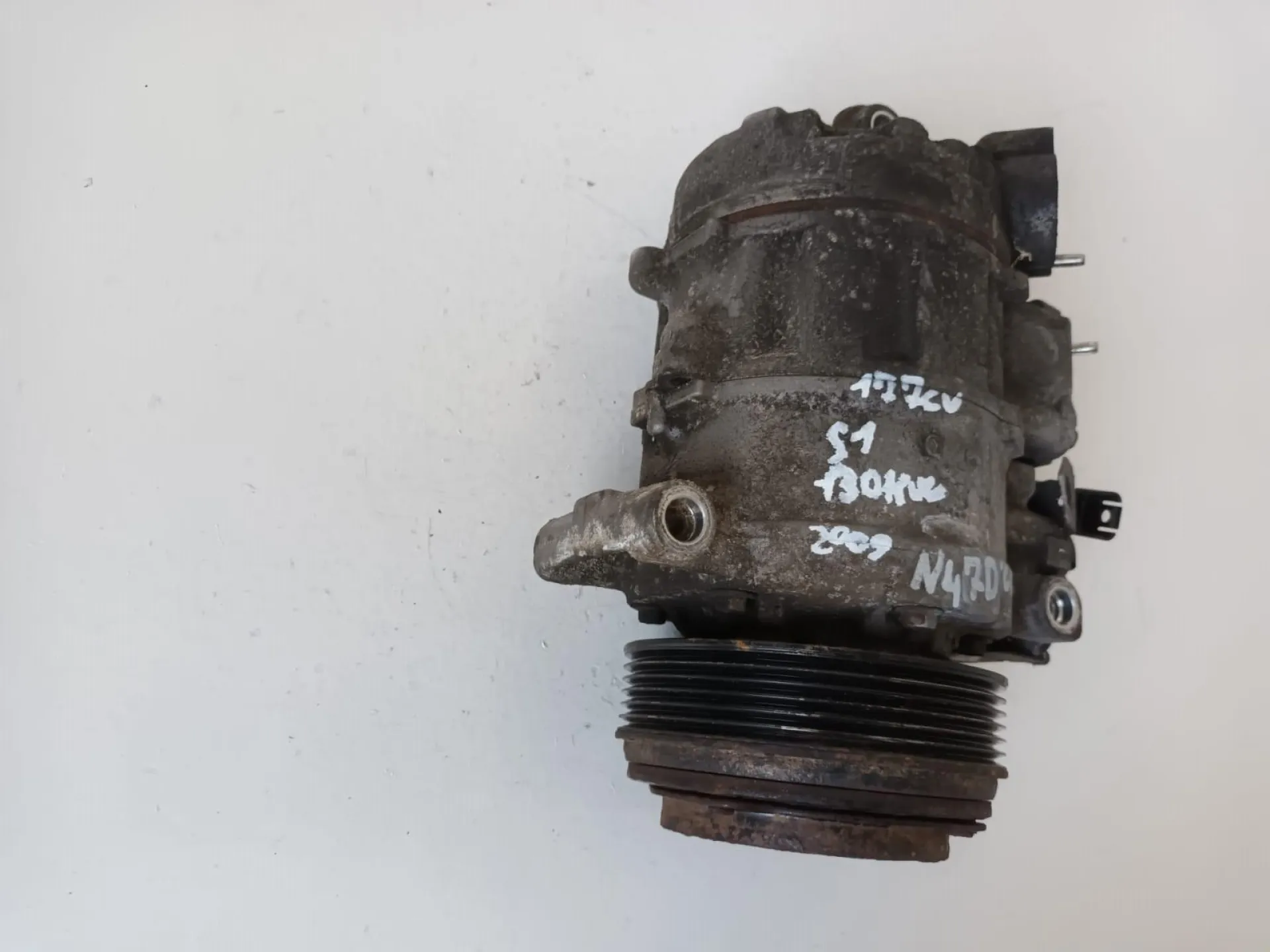 COMPRESSORE A/C con codice 447260-1852 da BMW Serie 1 Serie (E81) (06>12) 2000 Diesel con codice motore N47D20C/N47D20C (2009)