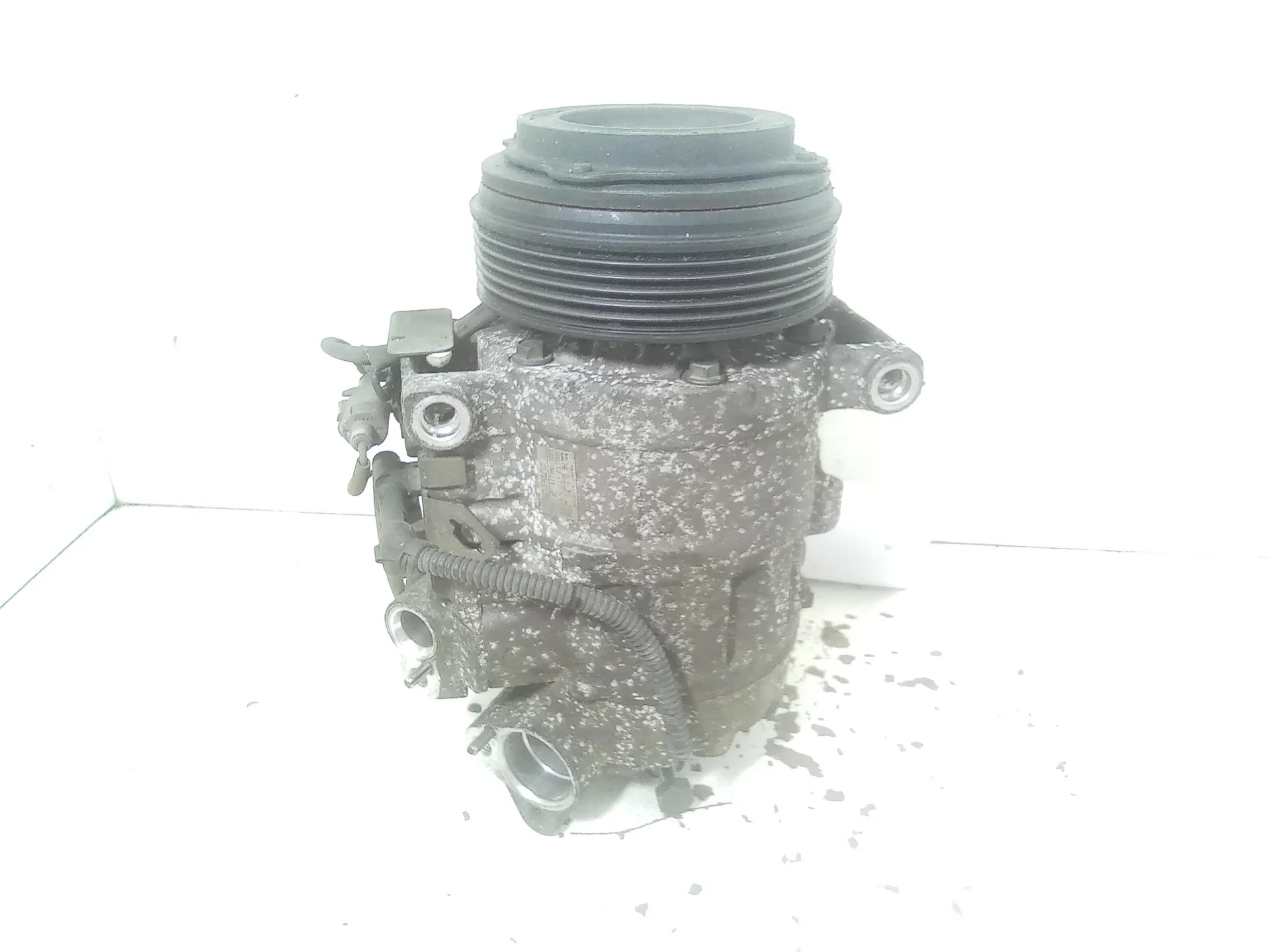 COMPRESSORE A/C con codice 447260-1852 da BMW Serie 1 Serie (E87) (07>) 2000 Diesel 105 (2009)
