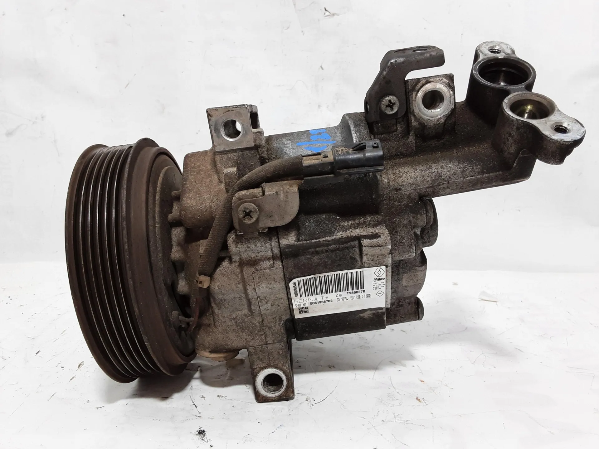 COMPRESSORE A/C con codice 5061938702 da DACIA Sandero Serie II (12>20) 1500 Diesel 55 kW / 75 CV con codice motore K9K E6/K9K 612, K9K 626, K9K 838, K9K 872 (2015)