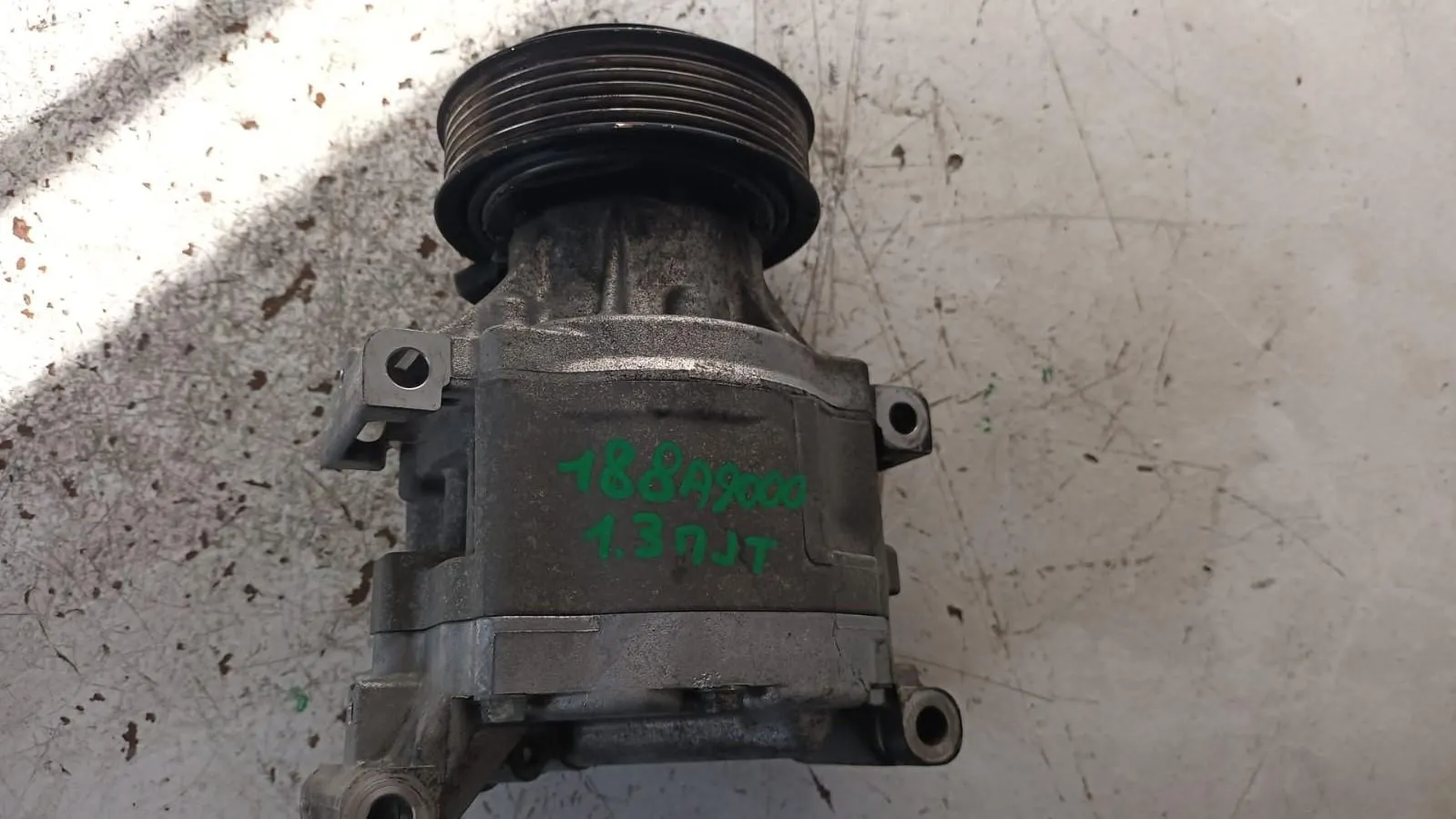 COMPRESSORE A/C con codice 5A7975600 da FIAT 500 Serie (07>14) 1300 Diesel con codice motore 188A9000/188A9000 (2009)