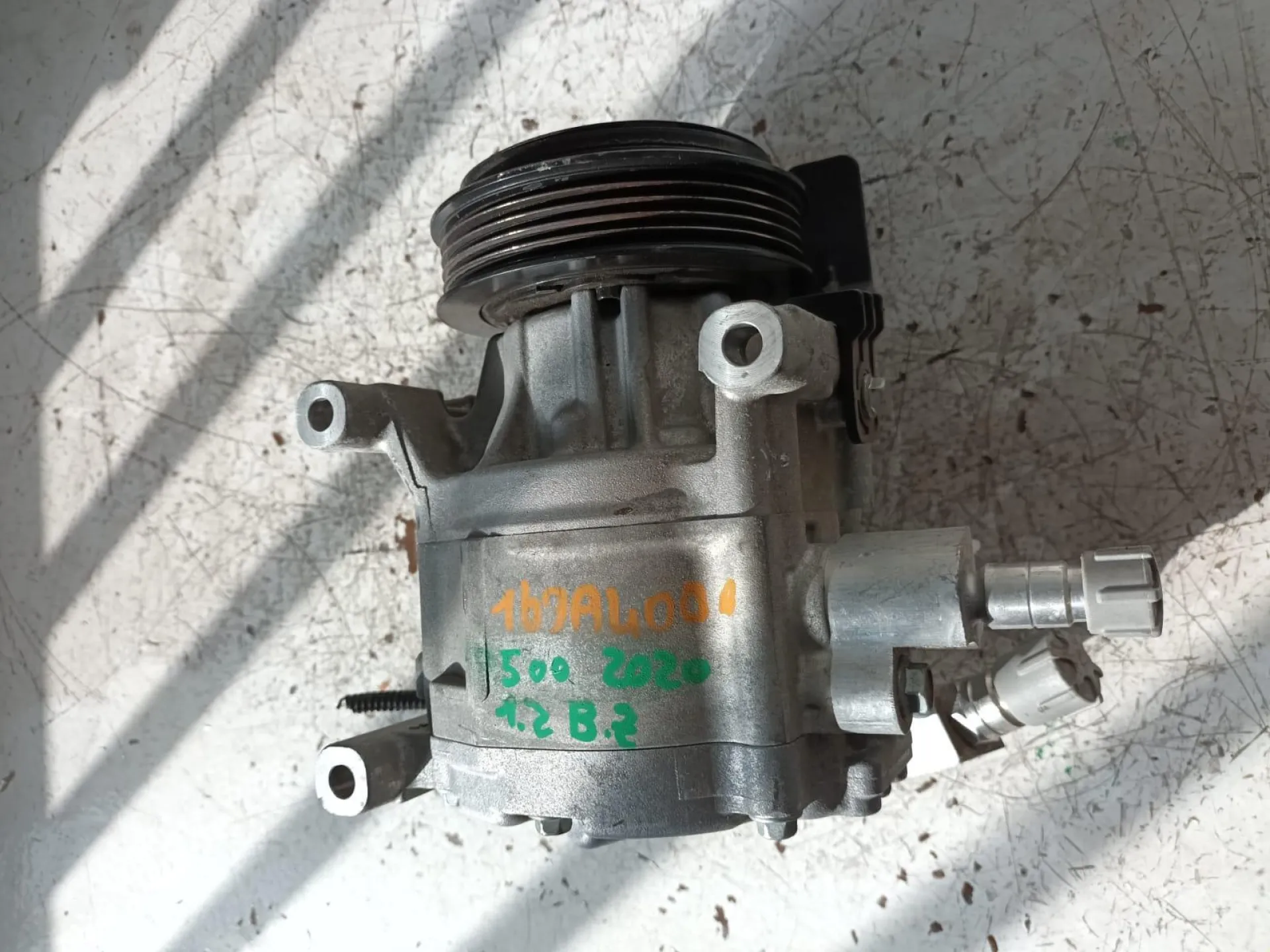 COMPRESSORE A/C con codice 52060461 da FIAT 500 Serie (15>) 1200 Benzina con codice motore 169A4000/169A4000 (2020)