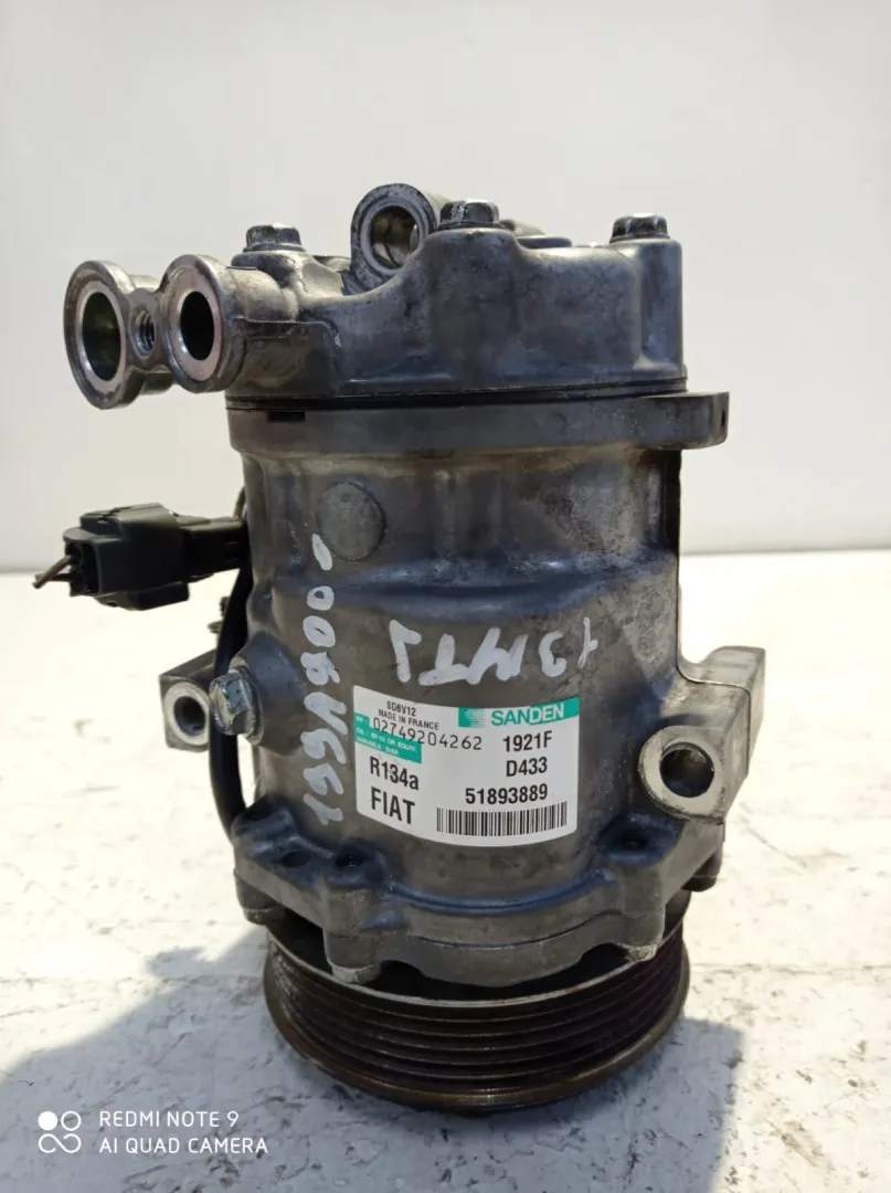 COMPRESSORE A/C con codice 02749204262 da FIAT Grande Punto 3Â° Serie 1300 Diesel (2010)