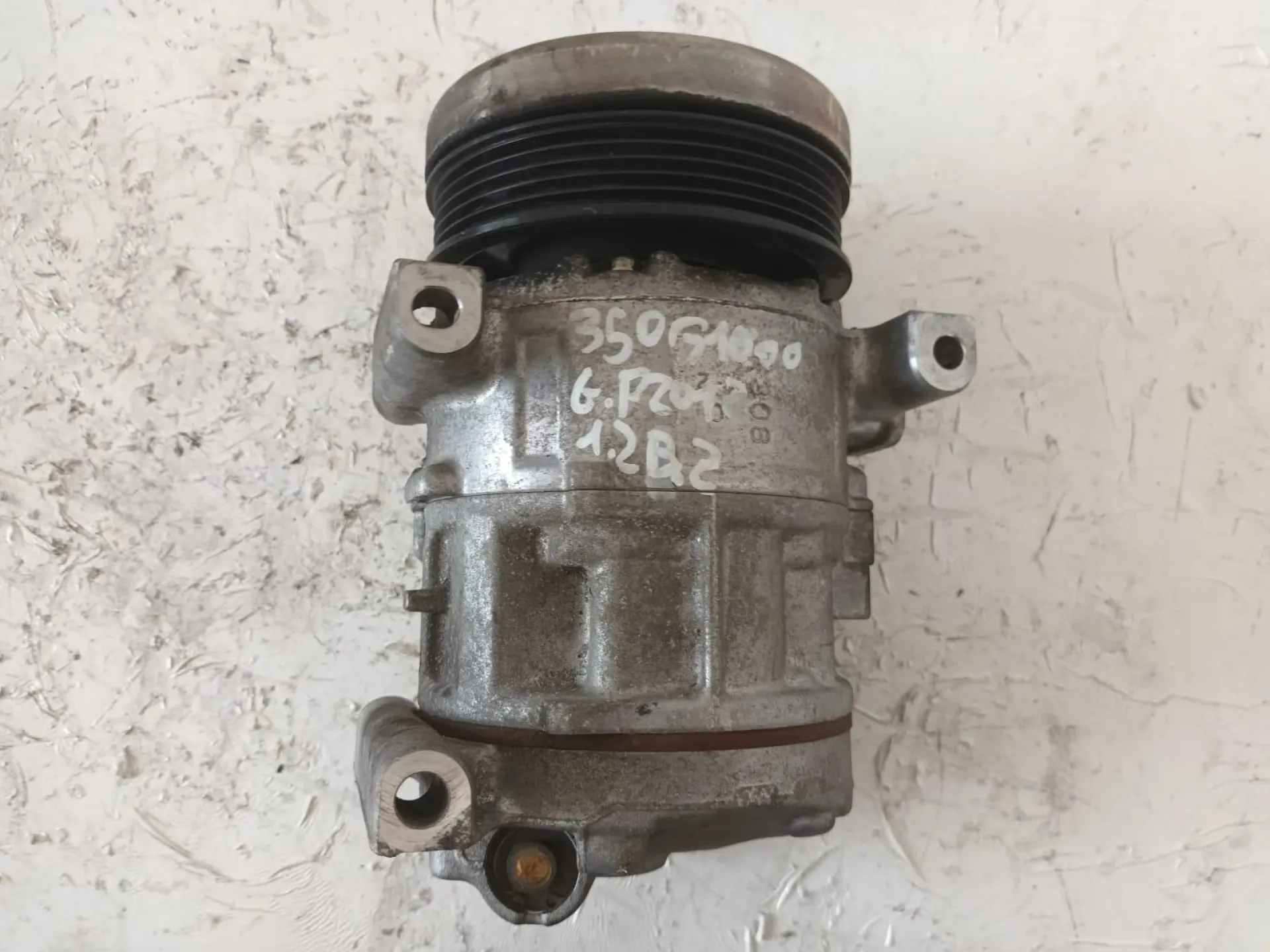 COMPRESSORE A/C con codice 55194880 da FIAT Grande Punto 3Â° Serie 1200 Benzina con codice motore 350A1000 (2012)