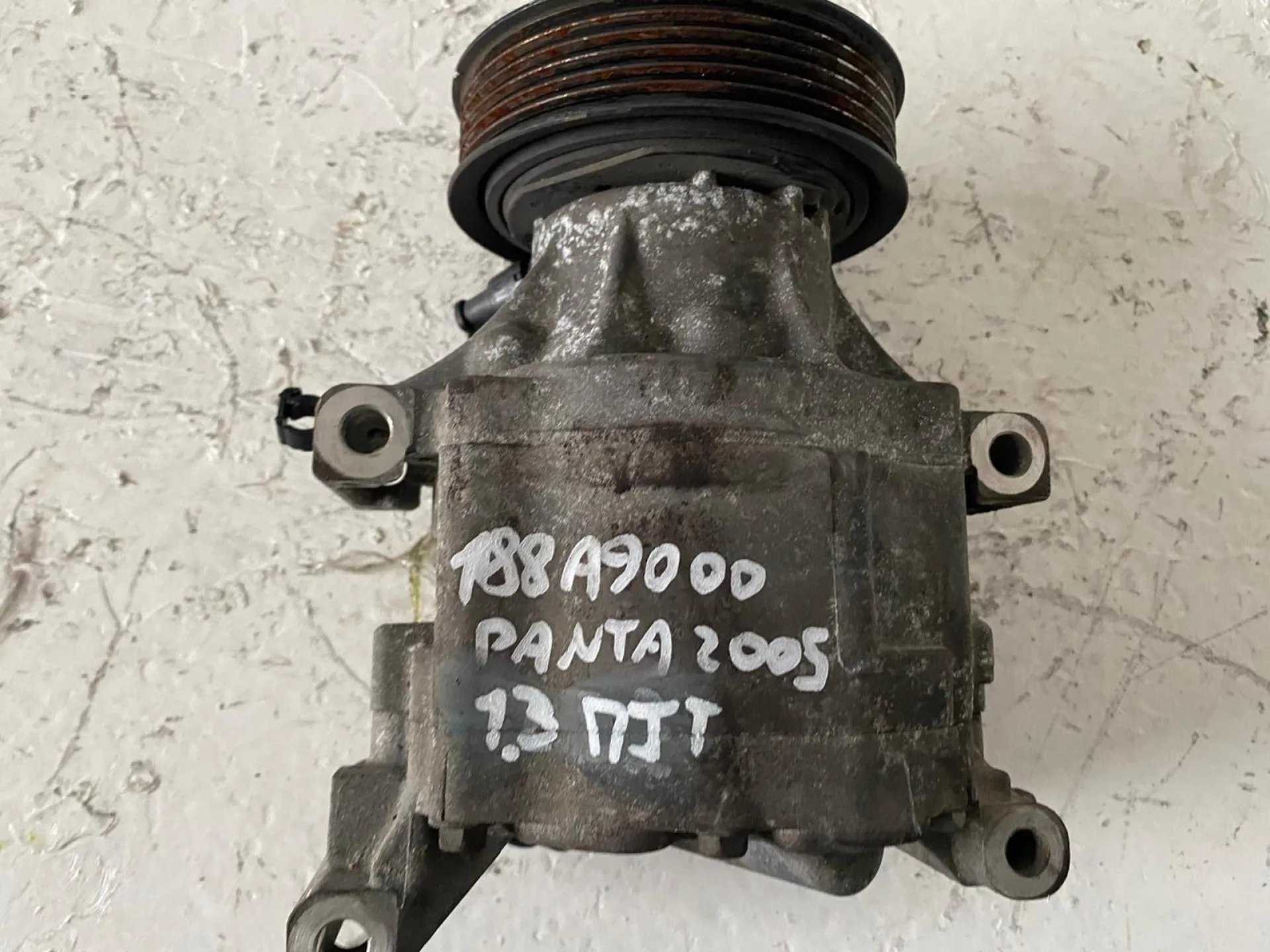 COMPRESSORE A/C con codice 5174699 da FIAT Panda 2Â° Serie 1300 Diesel con codice motore 188A9000/188A9000 (2005)