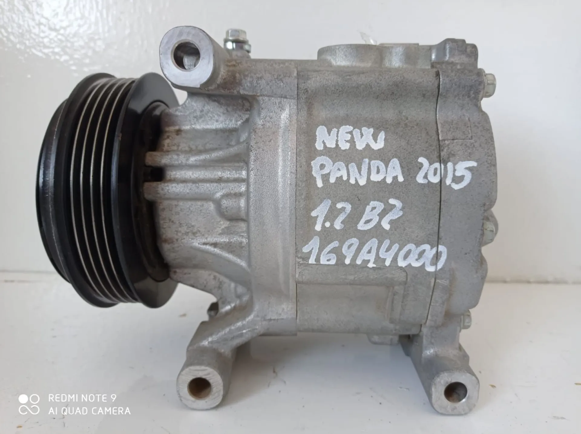 COMPRESSORE A/C con codice 000520604610 da FIAT Panda 3Â° Serie 1200 Benzina (2015)