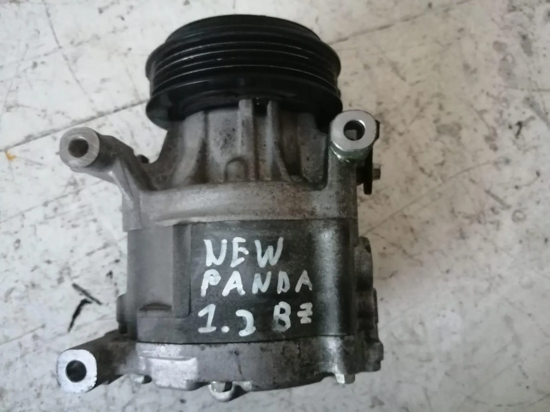COMPRESSORE A/C con codice 51747318 da FIAT Panda 3Â° Serie 1200 Benzina con codice motore 169A4000/169A4000 (2016)