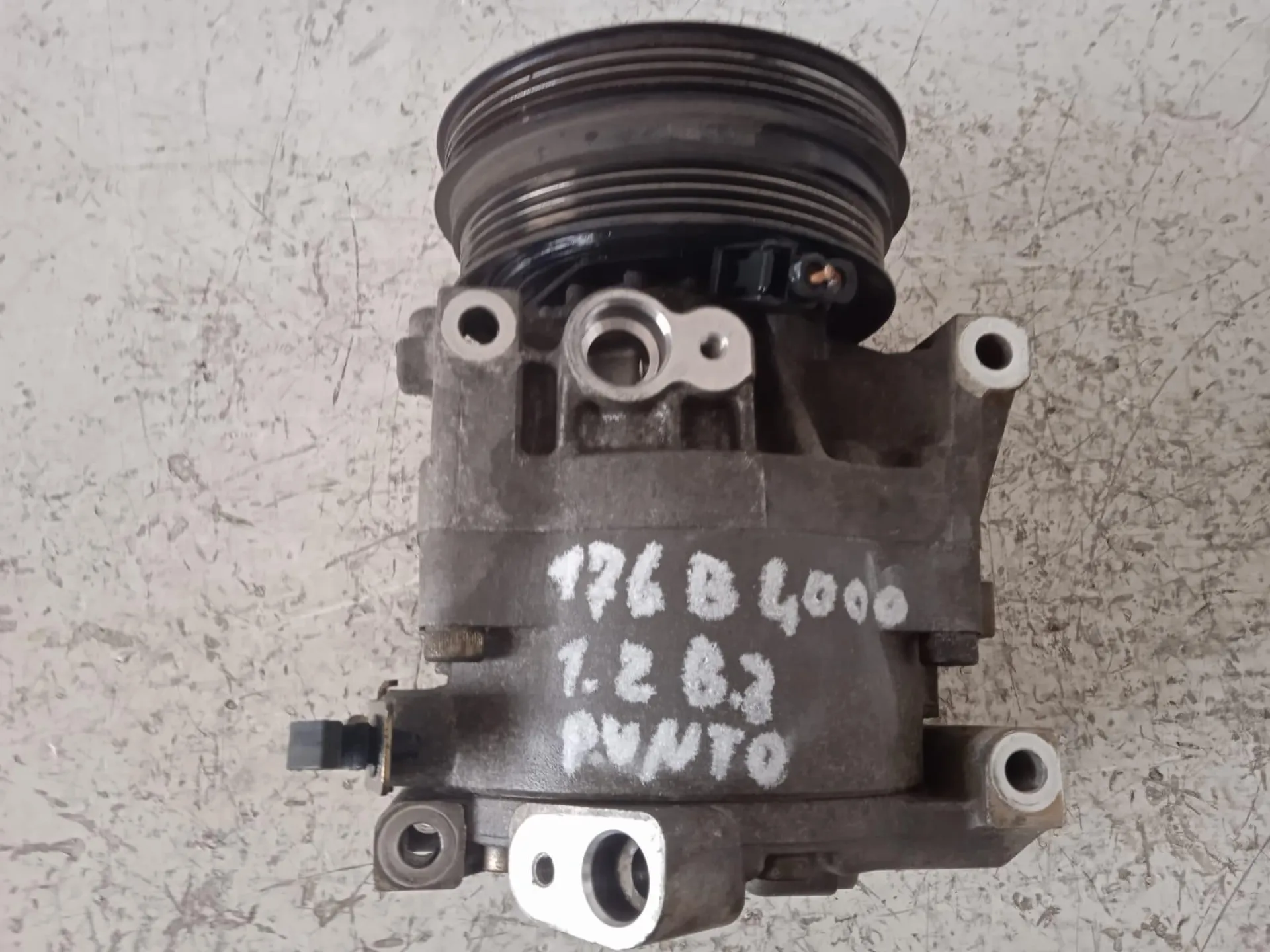 COMPRESSORE A/C con codice 507775000 da FIAT Punto Berlina 3P 2Â° Serie 1200 Benzina con codice motore 176B4000/176B4000 (1999)