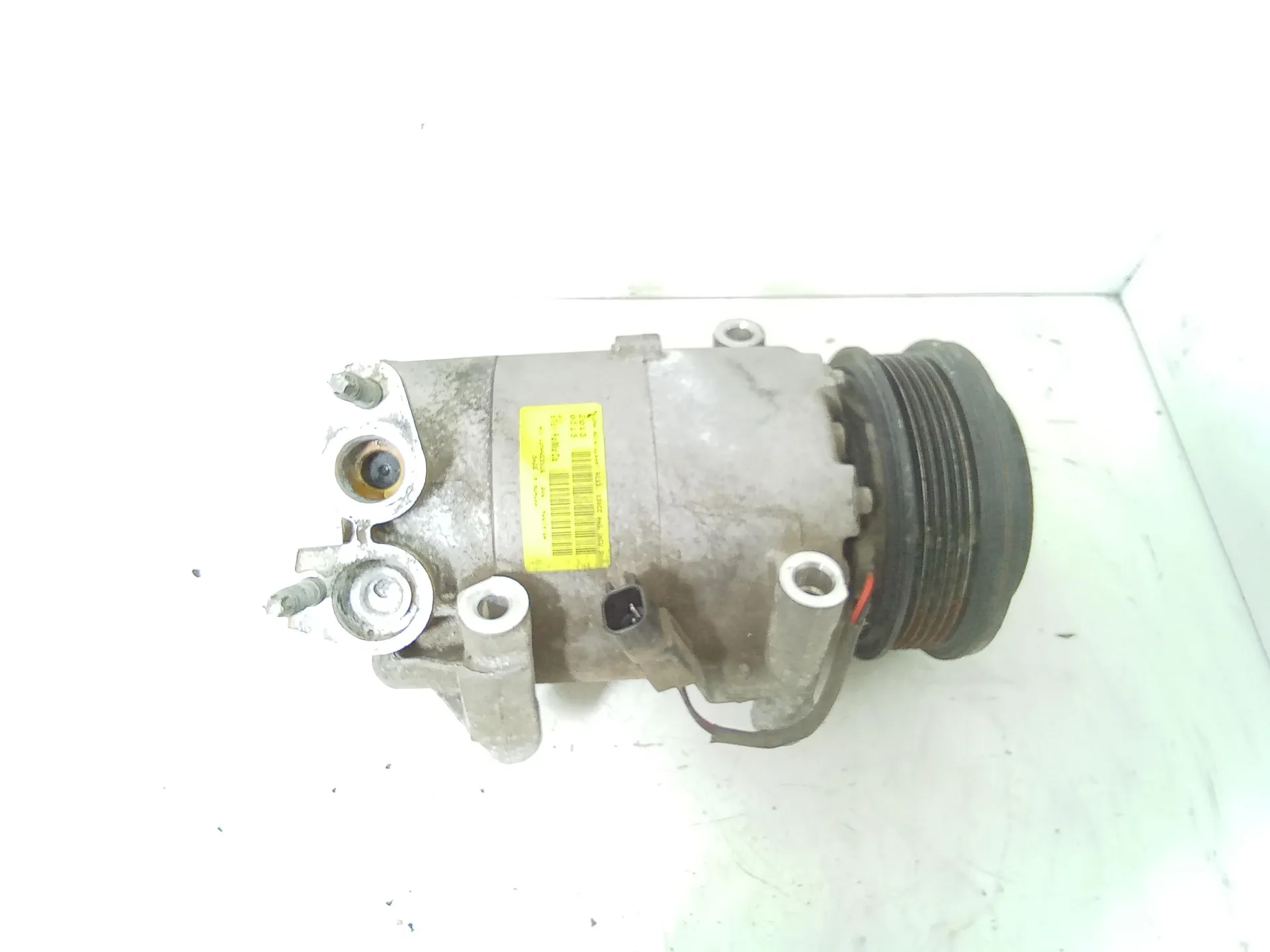 COMPRESSORE A/C con codice Dv61-19d629-da da FORD Kuga Serie (CBV) (08>13) 2000 Diesel (2013)
