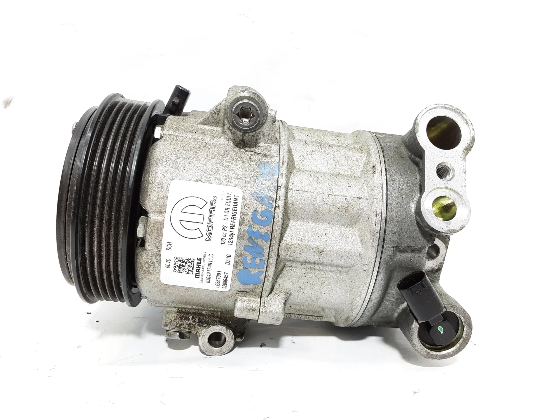 COMPRESSORE A/C con codice 520864557 da JEEP Renegade Serie (14>) Benzina 88 kW / 120 CV con codice motore 55282151/552 82 151 (2019)