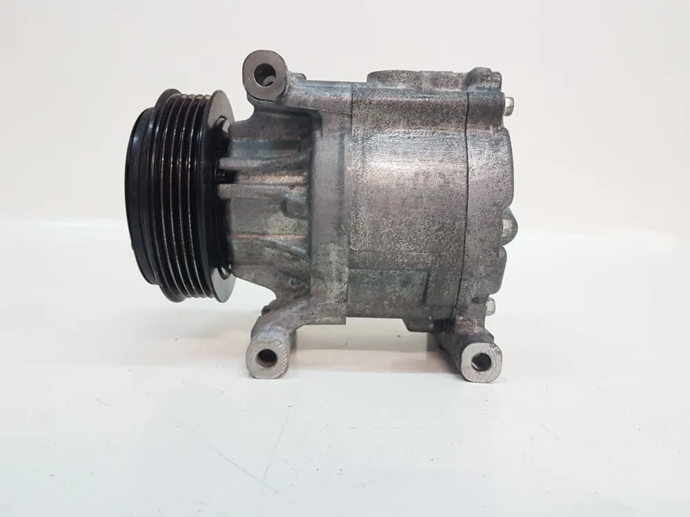 COMPRESSORE A/C con codice 51747318 da LANCIA Ypsilon 4Â° Serie 1200 Benzina 87.000 (2013)