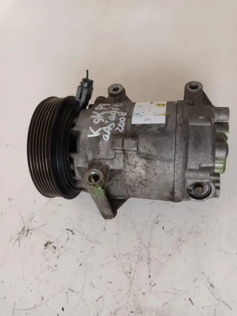COMPRESSORE A/C con codice 8200316164 da NISSAN Qashqai Serie 1500 Diesel (2008)