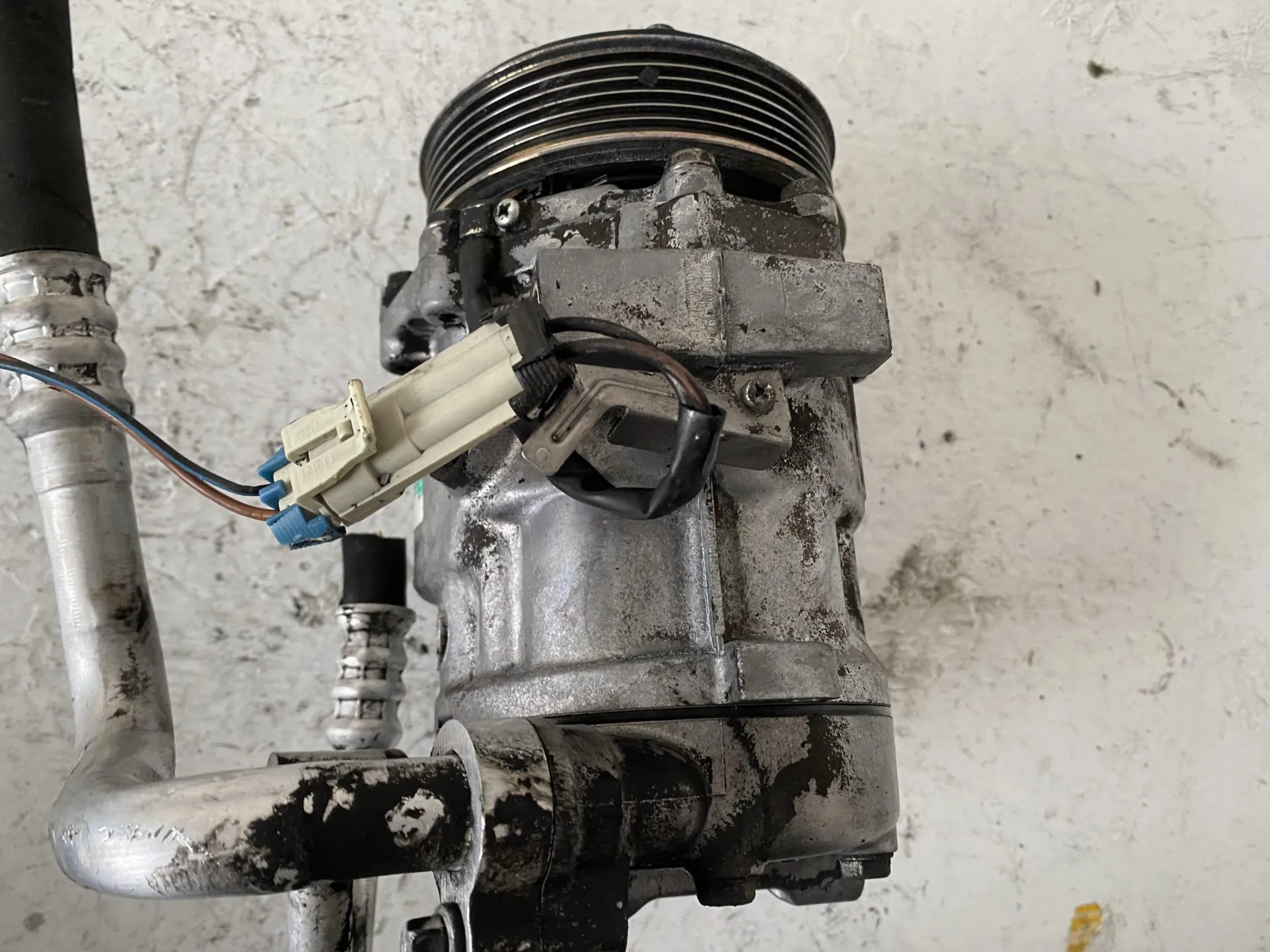 COMPRESSORE A/C OPEL Corsa C 5P 2° Serie 1300 Diesel con codice motore Z13 DT/Z13 DT (2006)