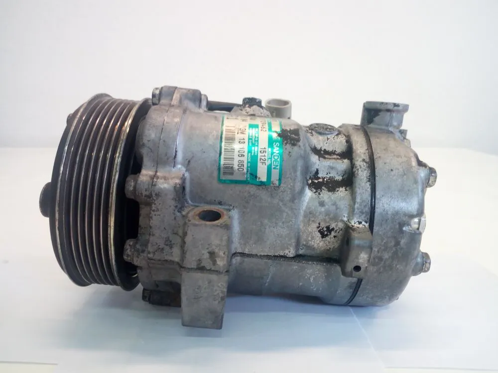 COMPRESSORE A/C con codice 13106850 / 1512F da OPEL Corsa C 5P 2° Serie 1300 Diesel 51 (2005)