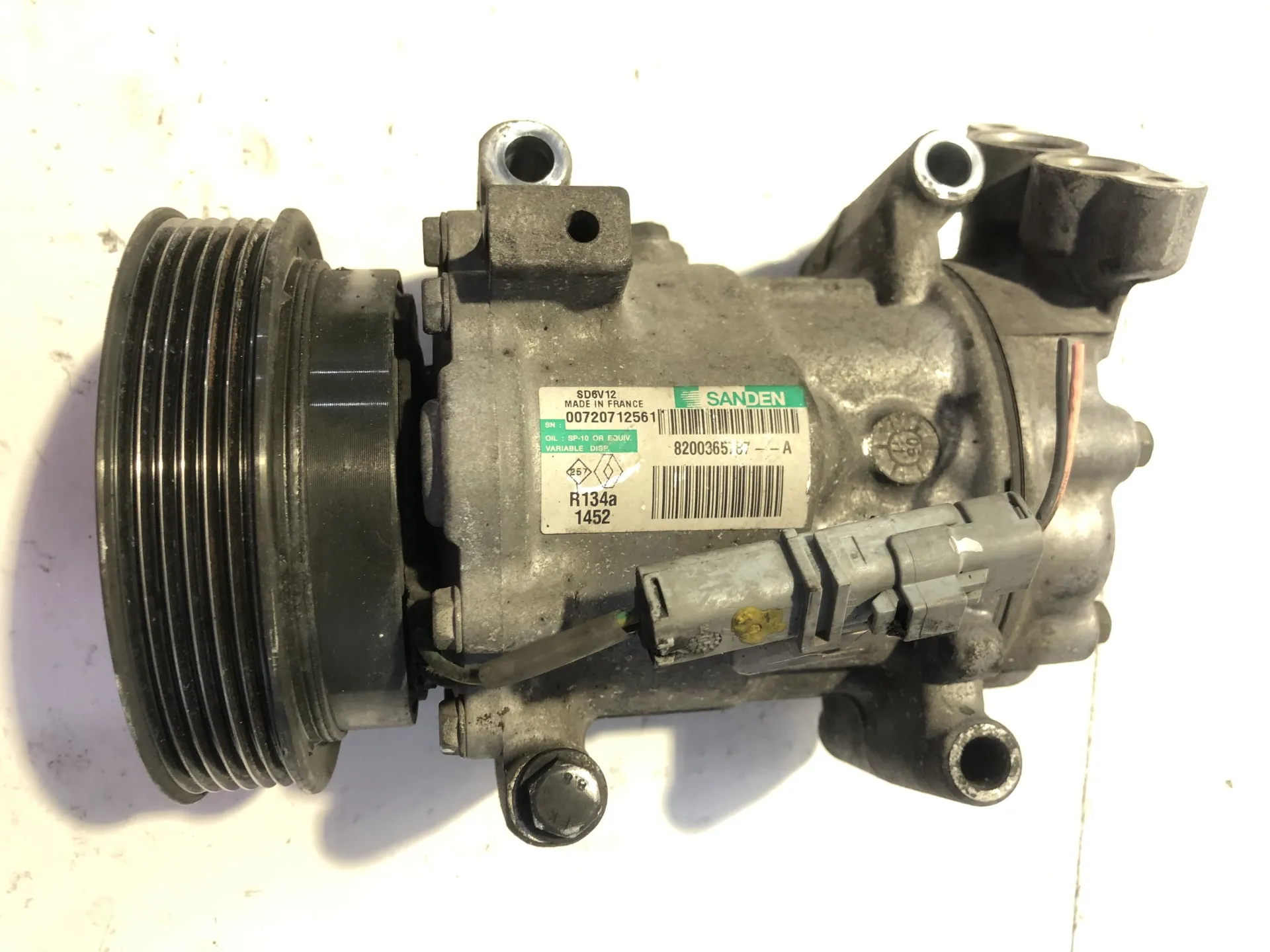 COMPRESSORE A/C con codice SD6V12 / 00720712561 / 8200365787 da RENAULT Clio Serie (04>08) 1500 Diesel (2005)