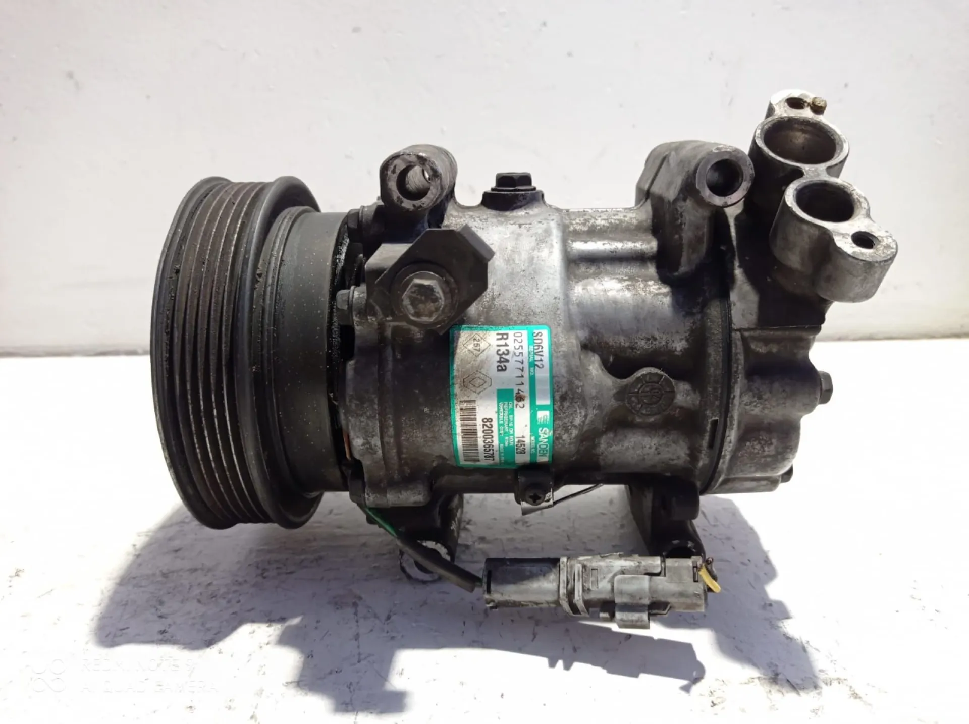 COMPRESSORE A/C con codice 8200365787 da RENAULT Clio Serie (08>15) 1500 Diesel (2008)