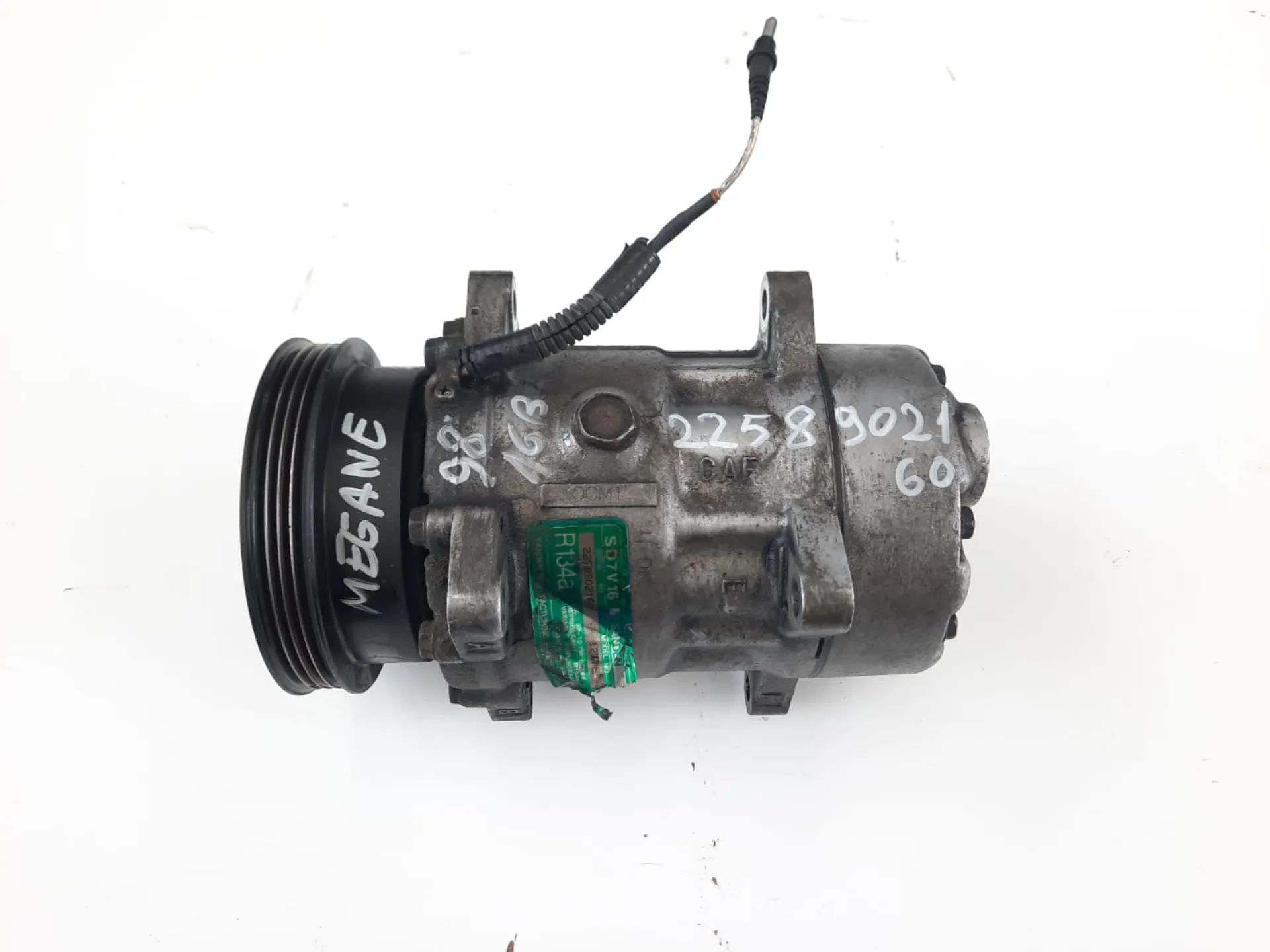 Compressore A/C Renault Megane 1.6 B del 1998 CODICE RICAMBIO : 2258902160
