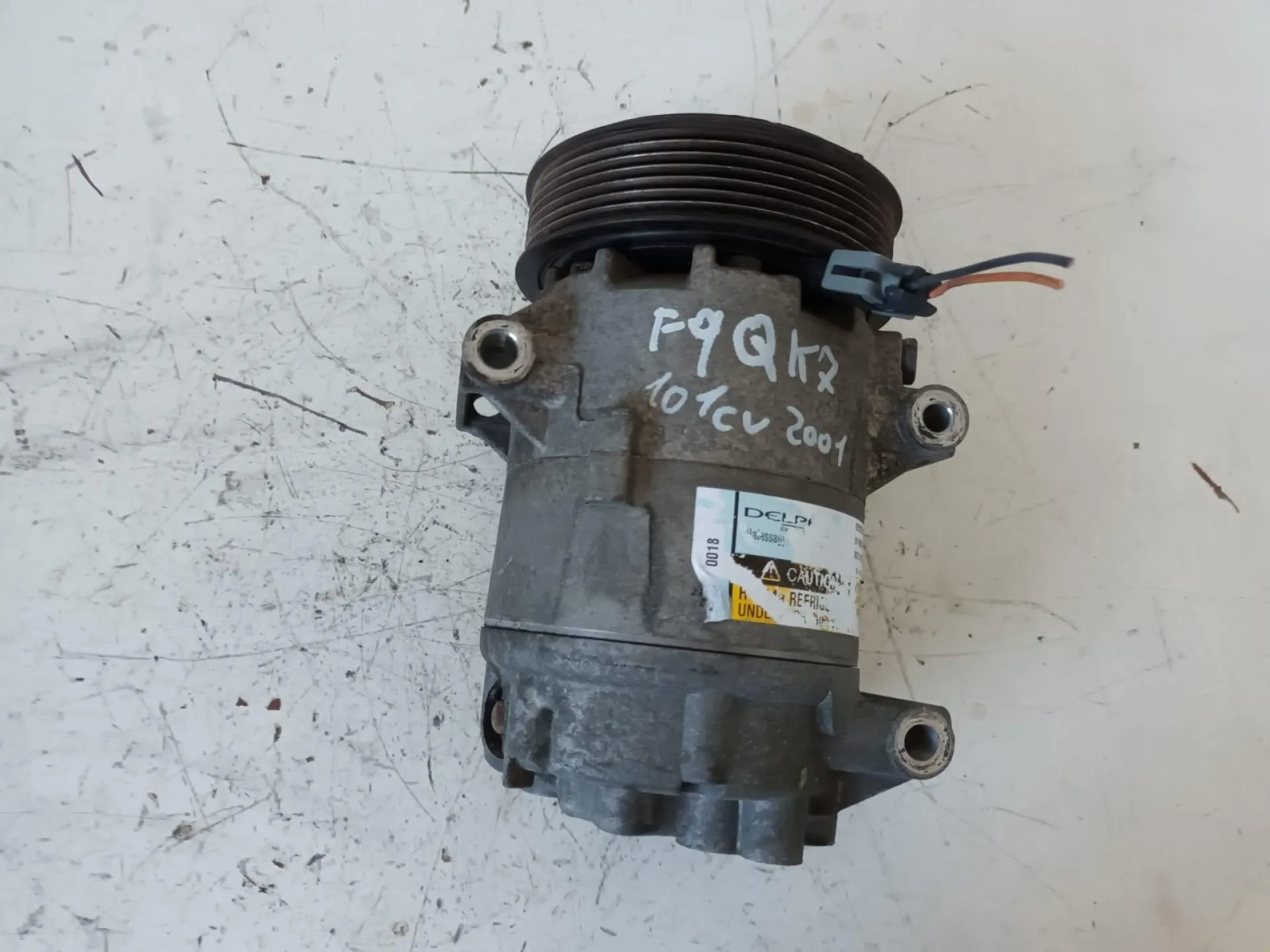 COMPRESSORE A/C con codice 8200309193 da RENAULT Megane Cabrio (99>02) 1900 Diesel con codice motore F9Q K7/F9Q K7 (2001)