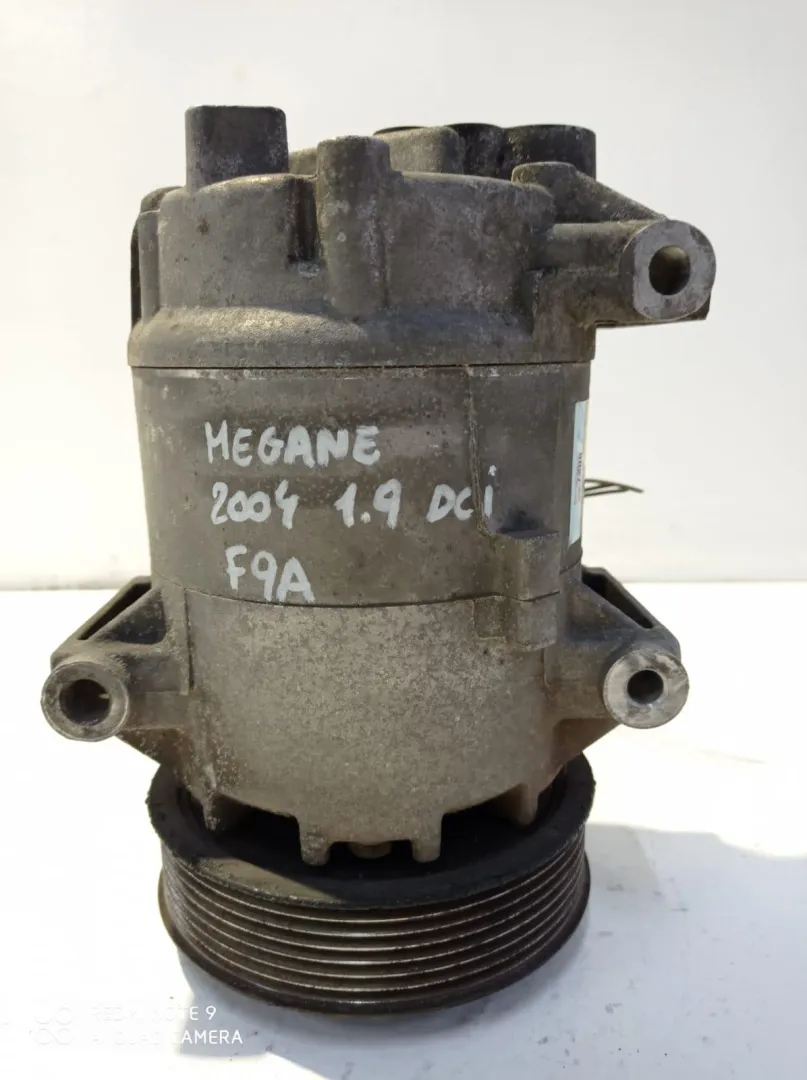 COMPRESSORE A/C con codice 8200053264 da RENAULT Megane ll Serie (02>06) 1900 Diesel (2004)