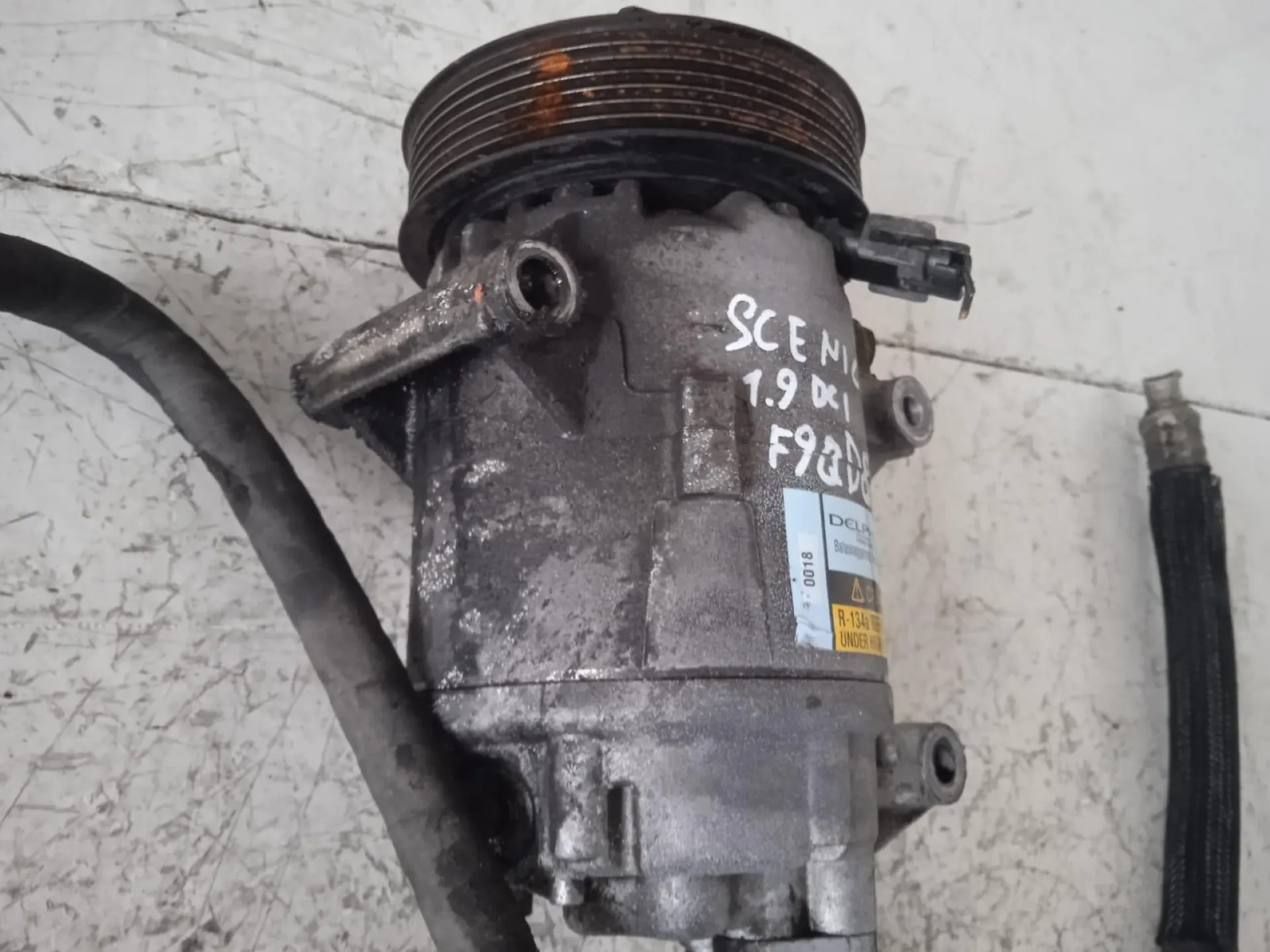 COMPRESSORE A/C con codice 8200309193 da RENAULT Scenic Serie (03>09) 1900 Diesel con codice motore F9Q D812/F9Q D812 (2006)