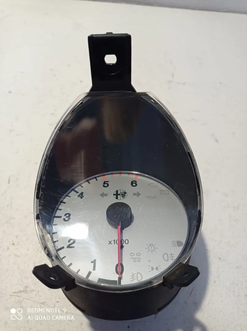 CONTACHILOMETRI con codice 6850840070 da ALFA ROMEO 156 Berlina Serie (932_) (03>05) Diesel (2003)