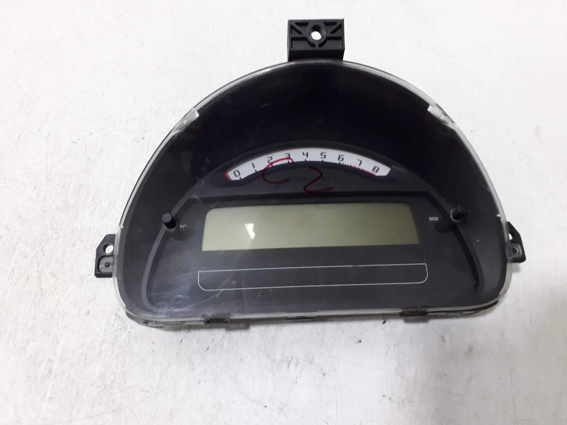 CONTACHILOMETRI con codice p9660225780 da CITROEN C2 2Â° Serie 1400 Diesel (2005)