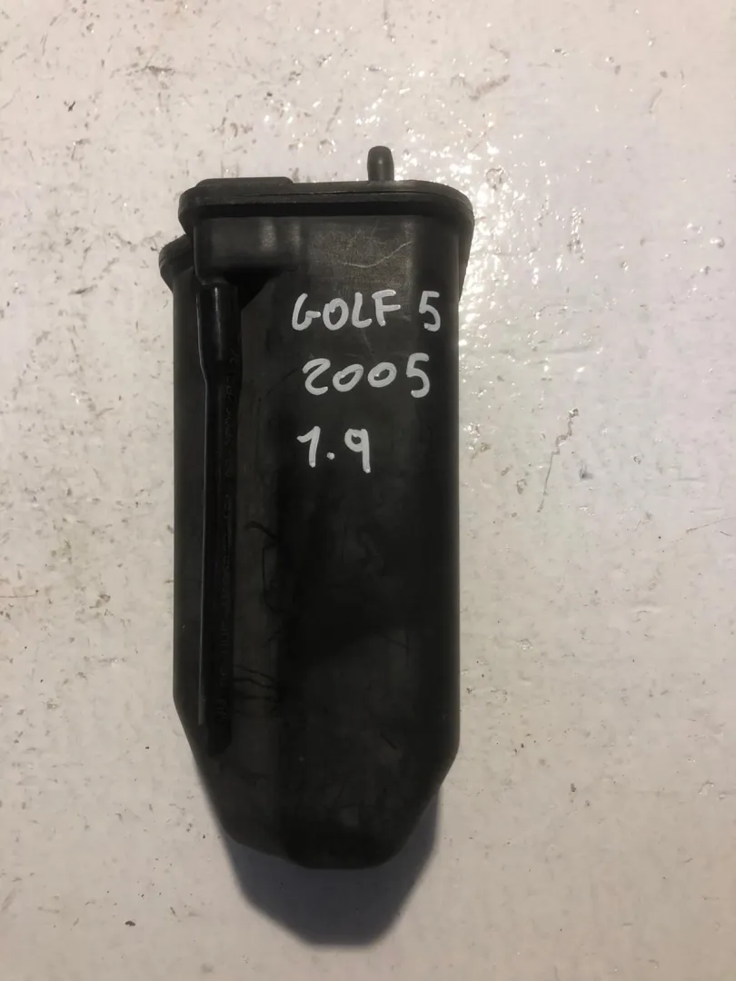 FILTRO CARBONI ATTIVI con codice 1K0201801B da VOLKSWAGEN Golf 5 Berlina (03>08) 1900 Diesel (2005)