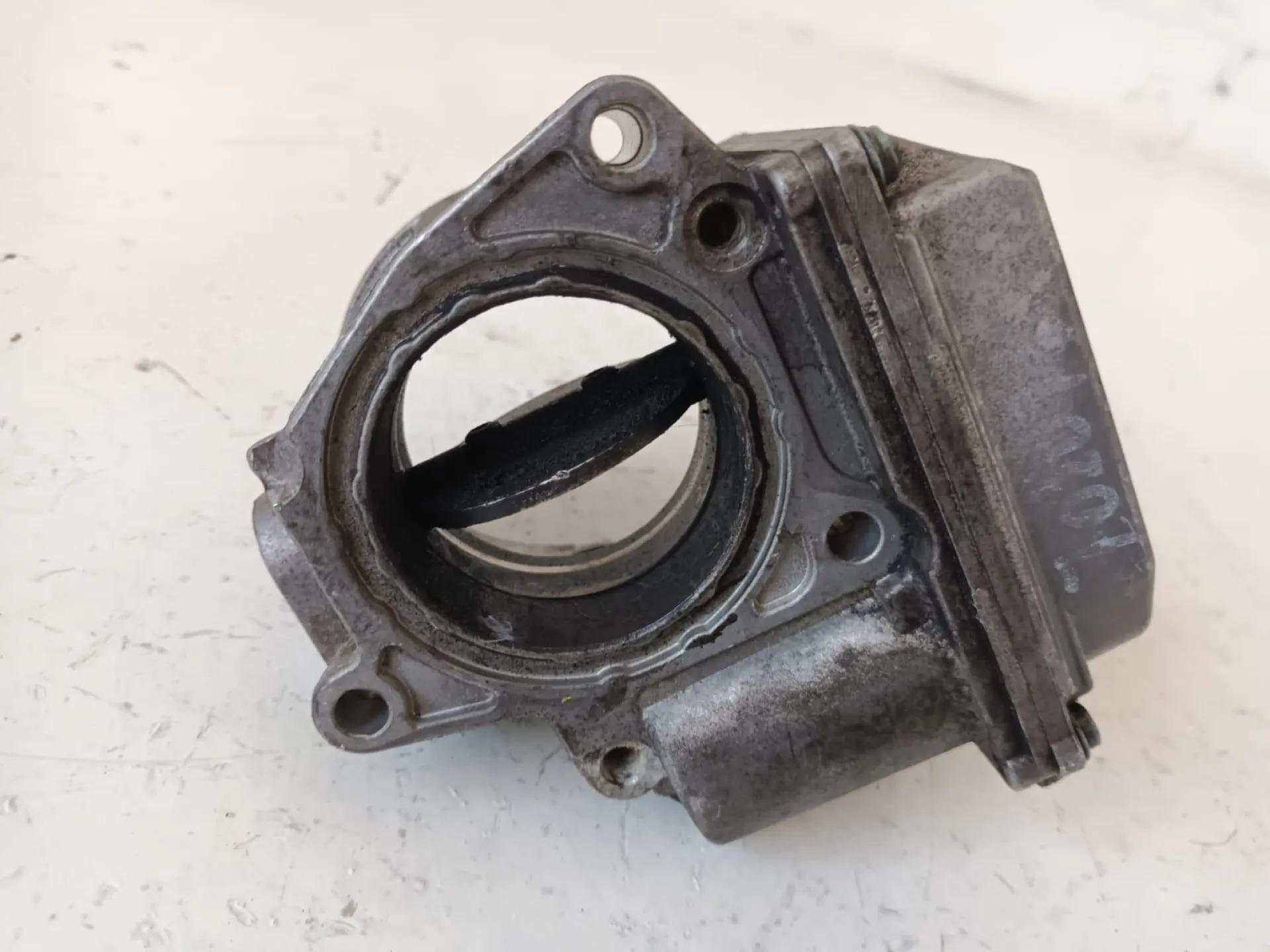 CORPO FARFALLATO con codice A2C53099815 da AUDI A4 Berlina (8E) (04>07) 2000 Diesel con codice motore BLB/BLB (2005)
