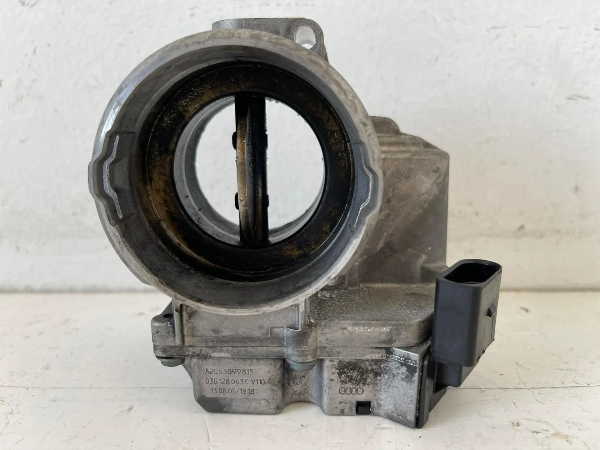 CORPO FARFALLATO con codice A2C53099815 da AUDI A4 Berlina (8E) (04>07) 2000 Diesel (2005)