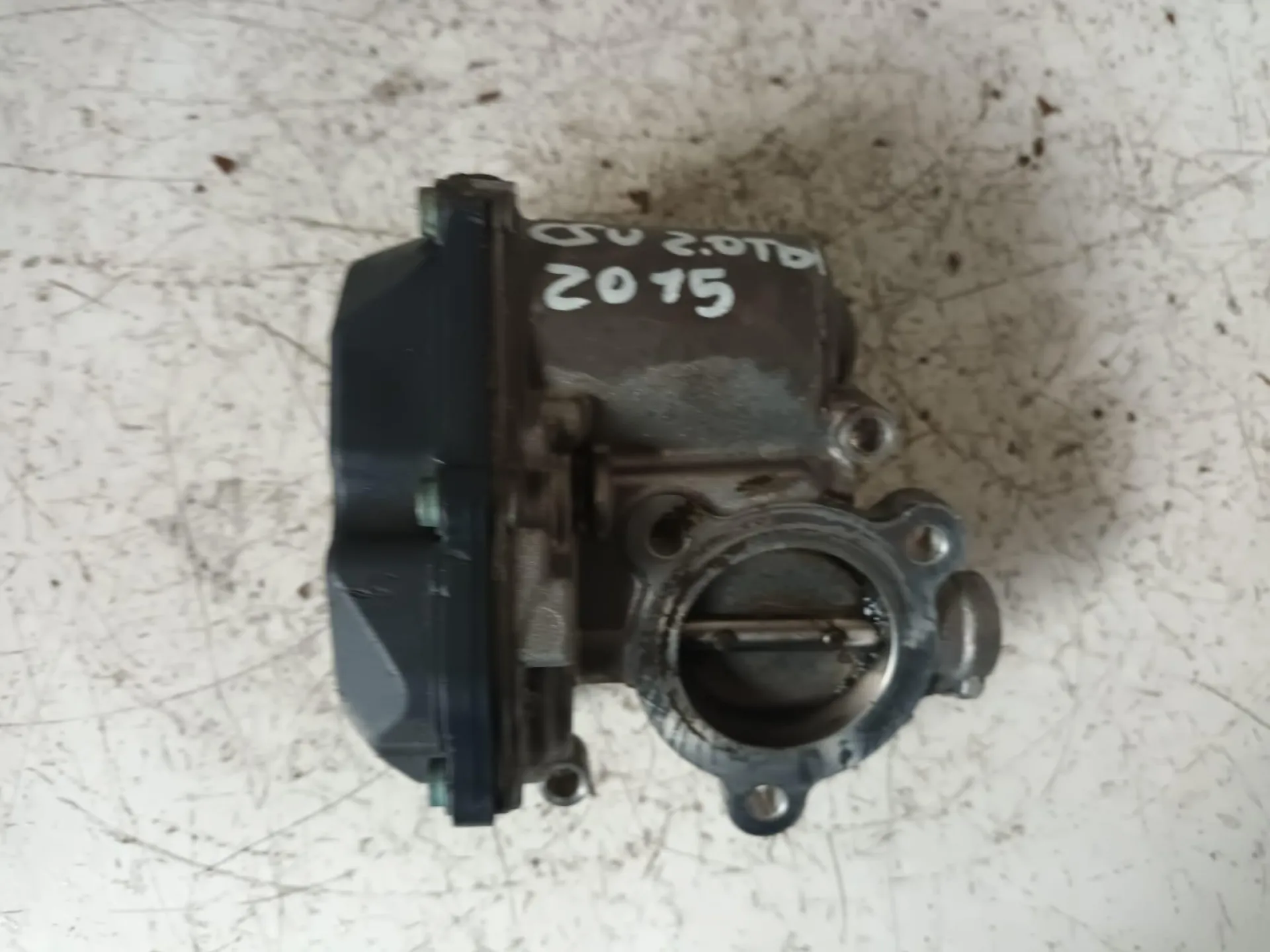 CORPO FARFALLATO con codice A2C80881400 da AUDI A4 Berlina (8W2) (15>) 2000 Diesel con codice motore CSU/CSU (2015)
