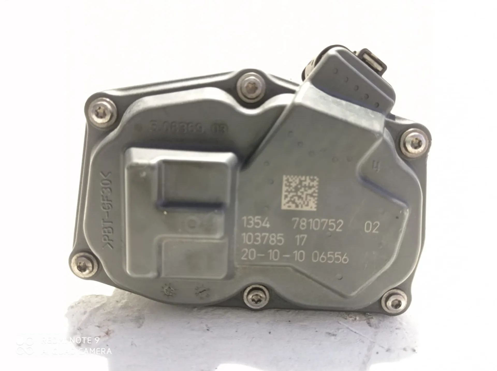 CORPO FARFALLATO con codice 13547810752 da BMW Serie 3 E90 Berlina 2Â° Serie 2000 Diesel (2008)