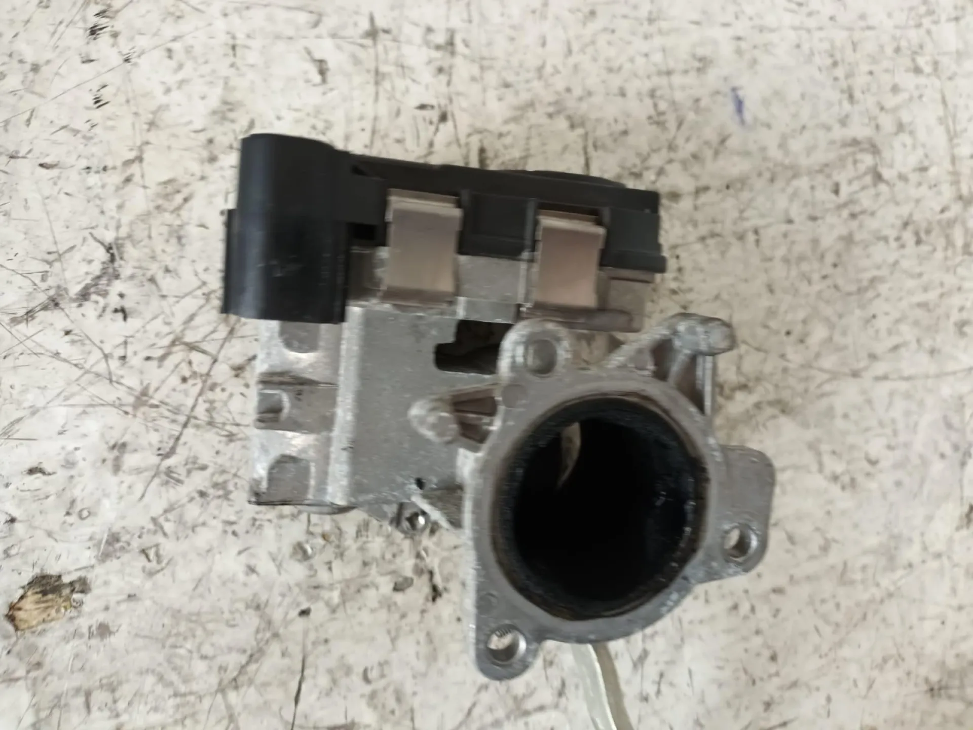 CORPO FARFALLATO con codice 55261263 da FIAT 500 X Serie (15>) 1300 Diesel con codice motore 55266963 (2016)