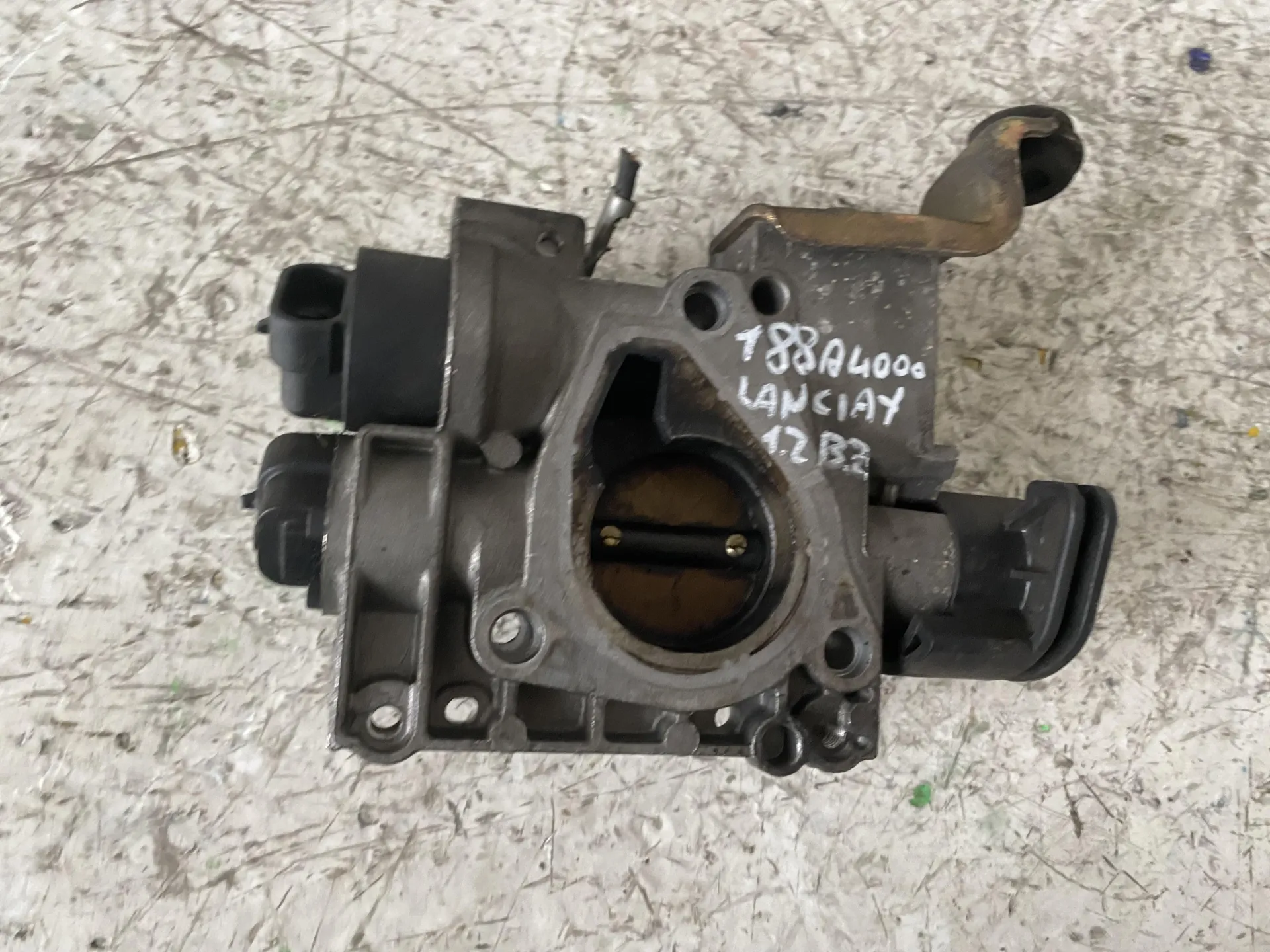 CORPO FARFALLATO con codice 365XFE1 da LANCIA Ypsilon 2Â° Serie 1200 Benzina con codice motore 188A4000 (2007)